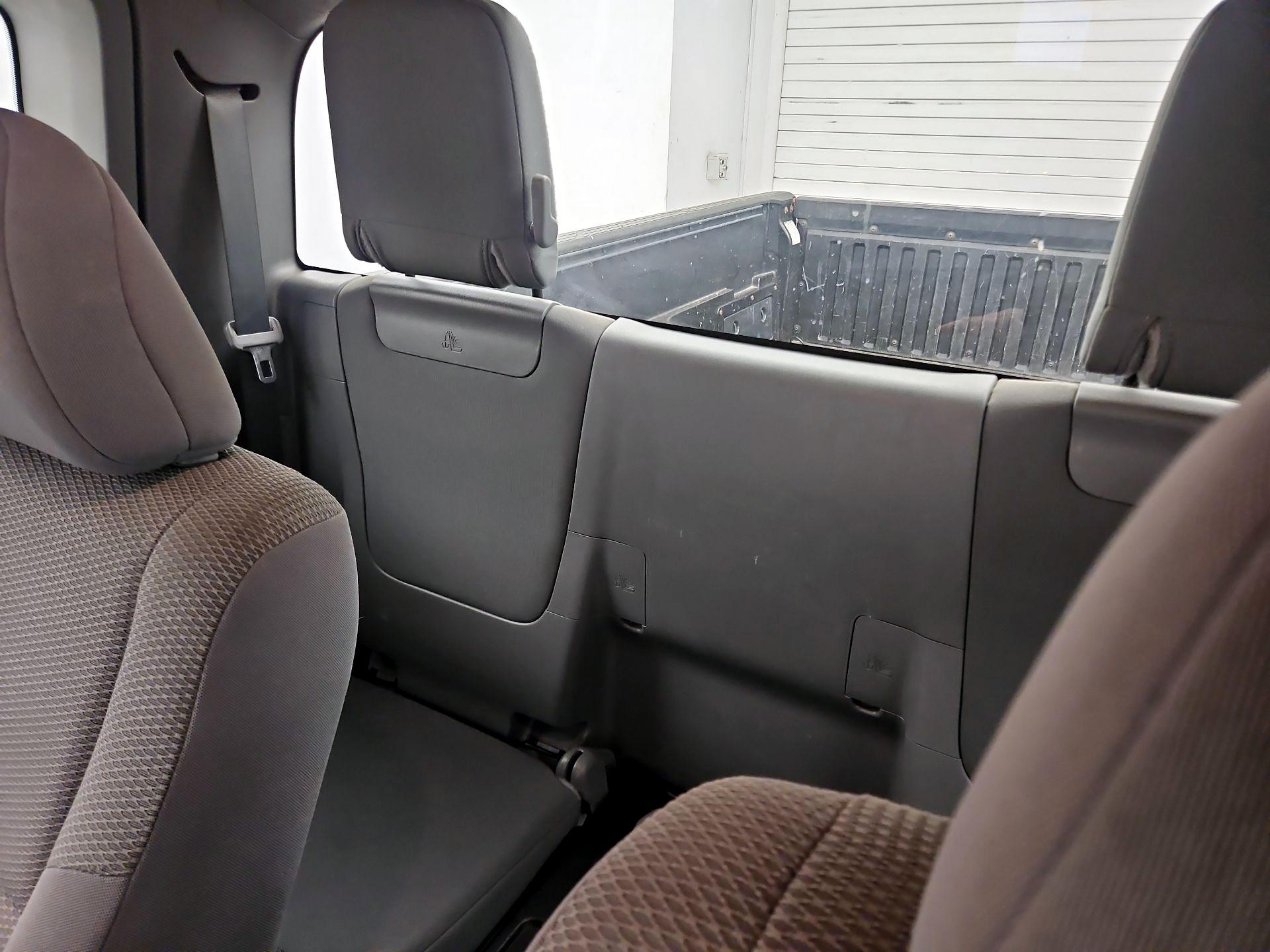 Thumbnail: 2013 Toyota Tacoma - 18