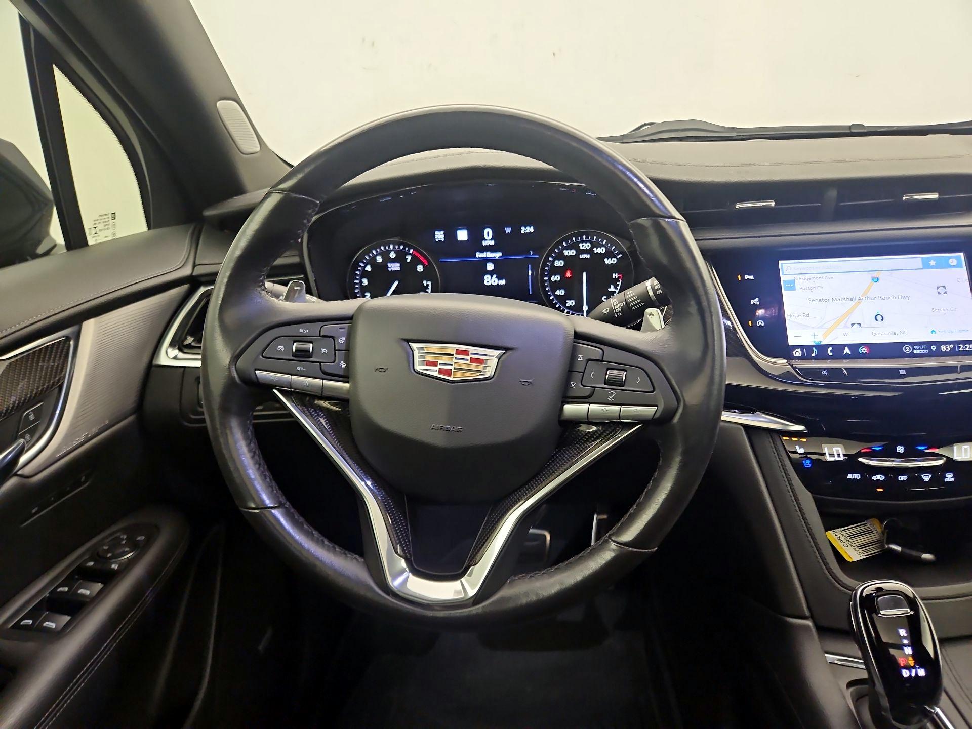 Thumbnail: 2021 Cadillac XT6 - 10