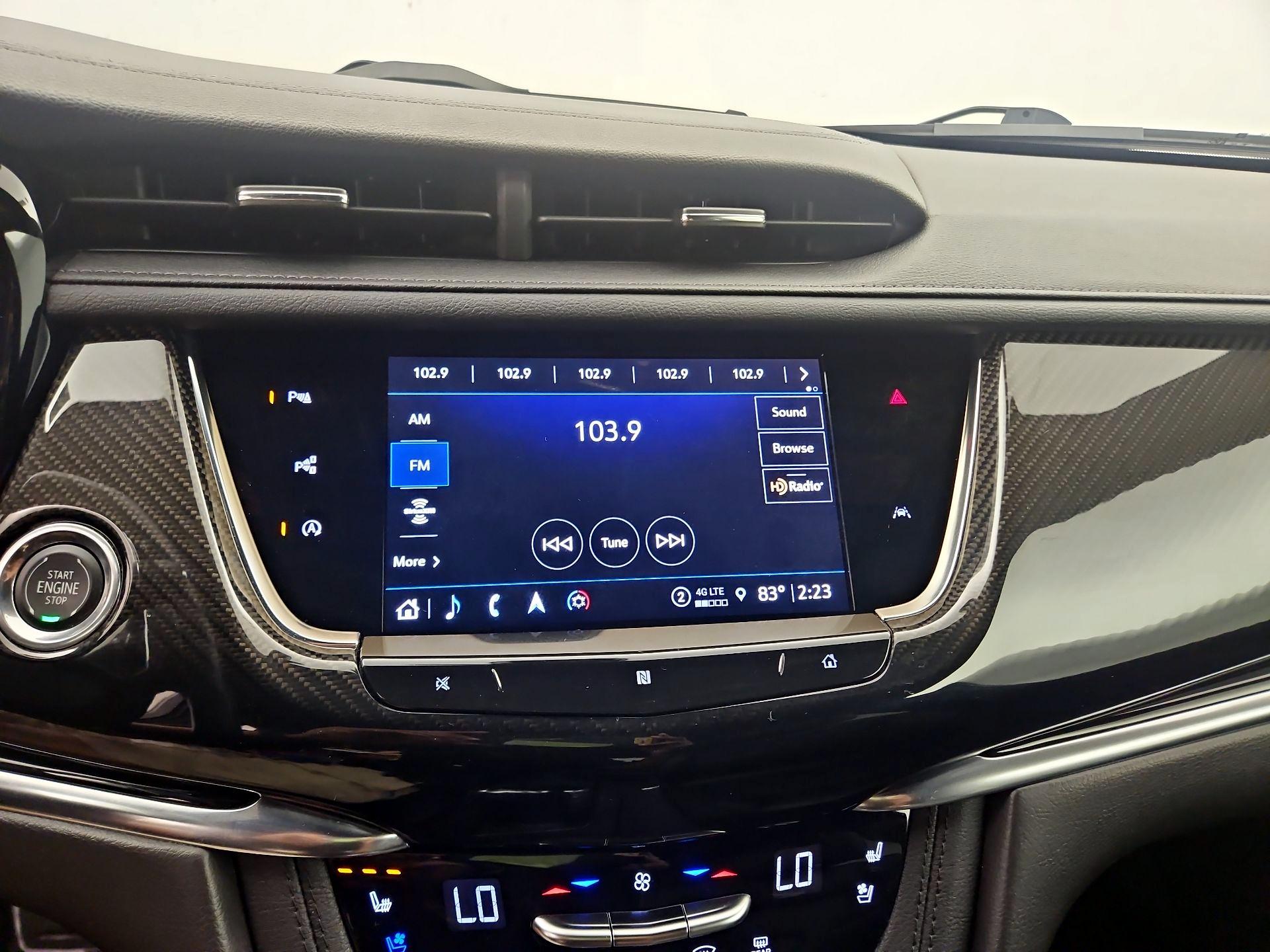 Thumbnail: 2021 Cadillac XT6 - 16
