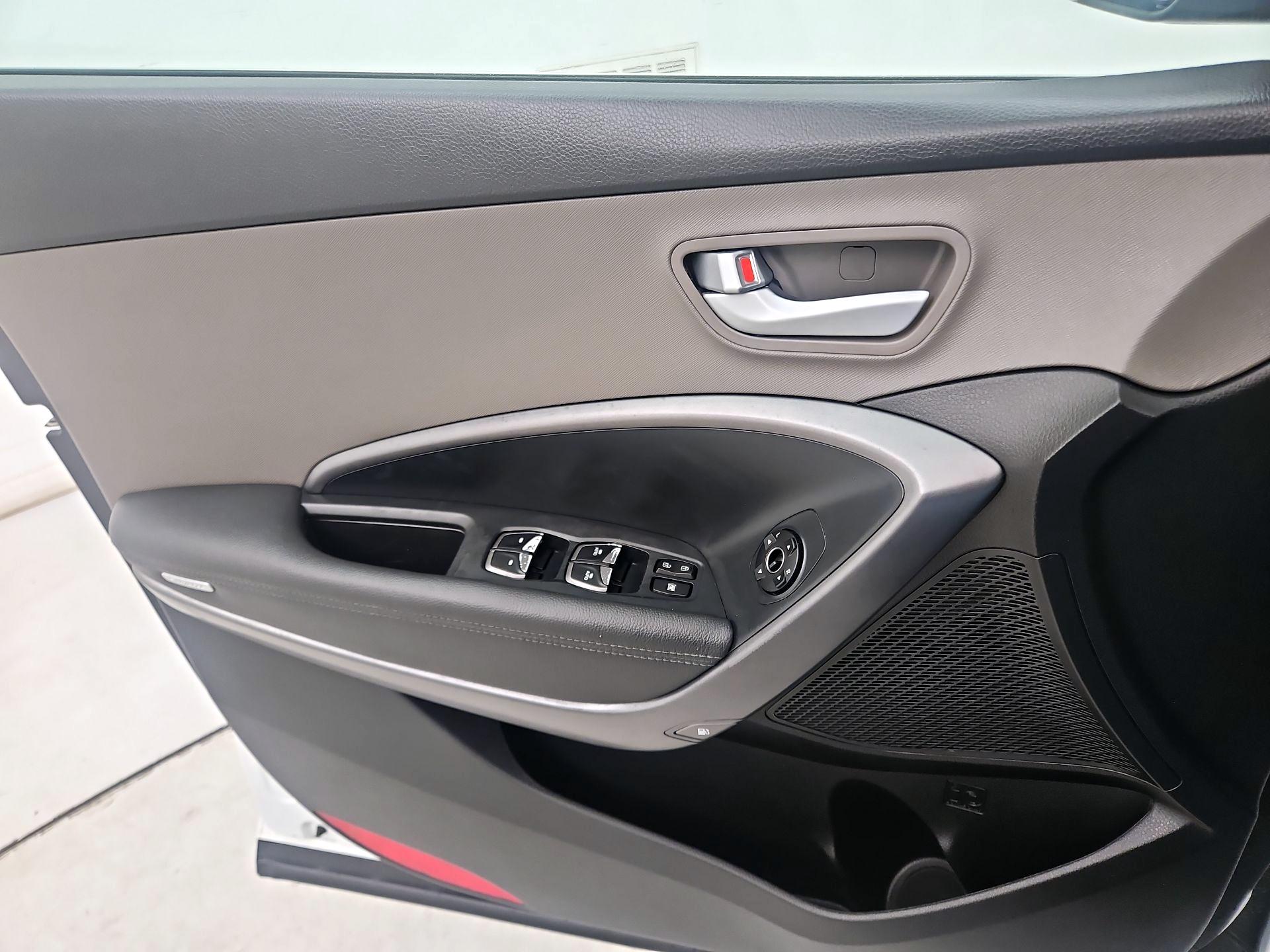 Thumbnail: 2018 Hyundai Santa Fe - 12