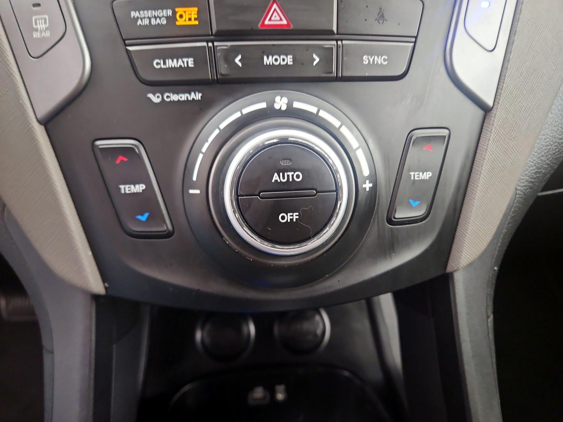 Thumbnail: 2018 Hyundai Santa Fe - 16