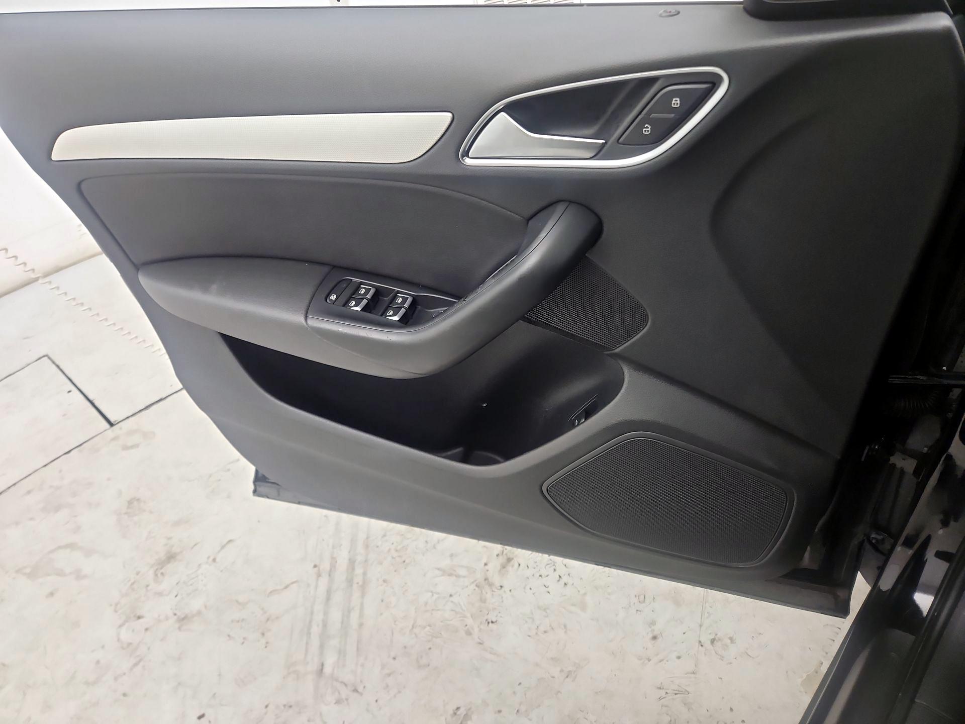 Thumbnail: 2016 Audi Q3 - 12