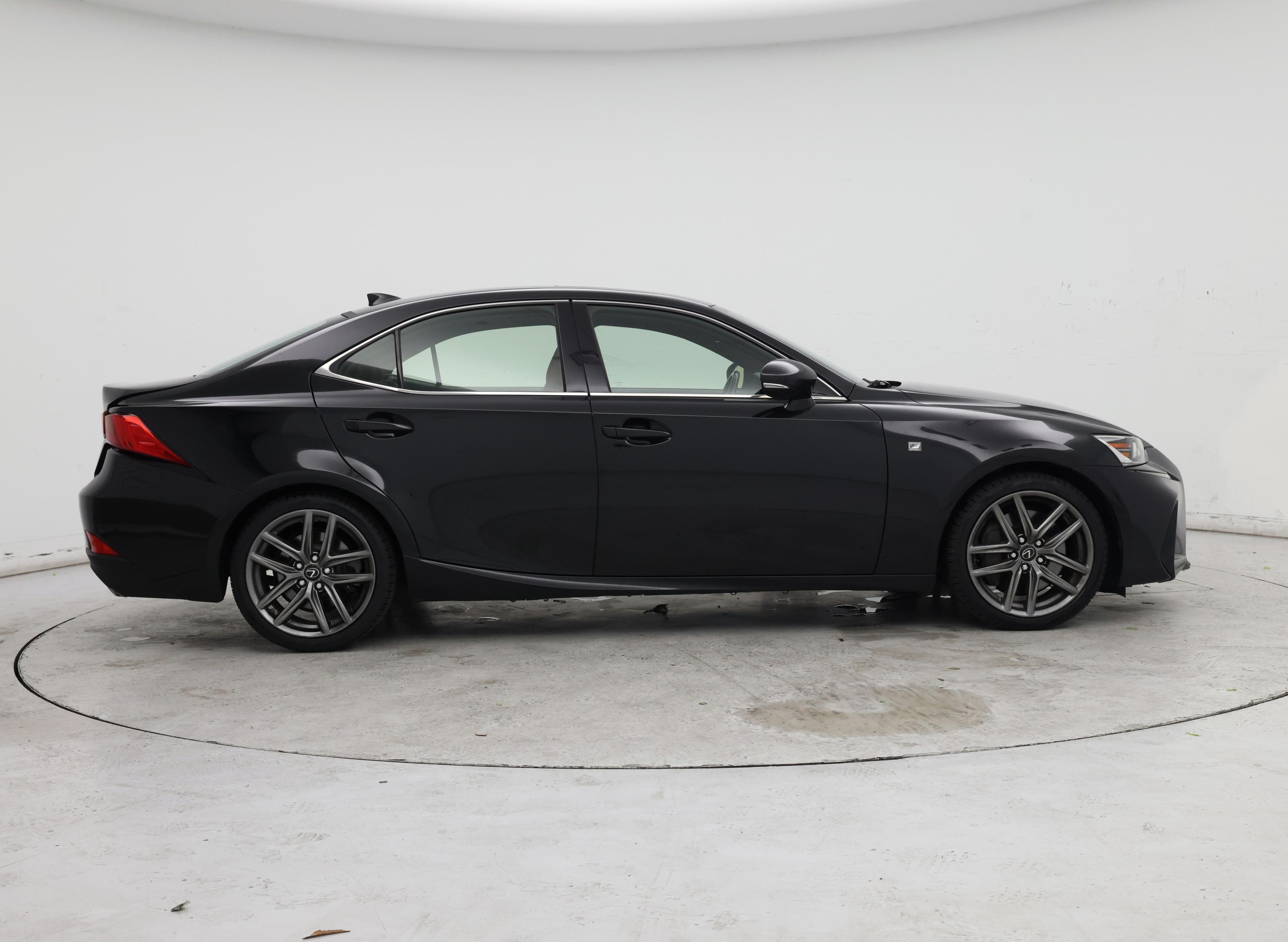 Thumbnail: 2017 Lexus IS - 7