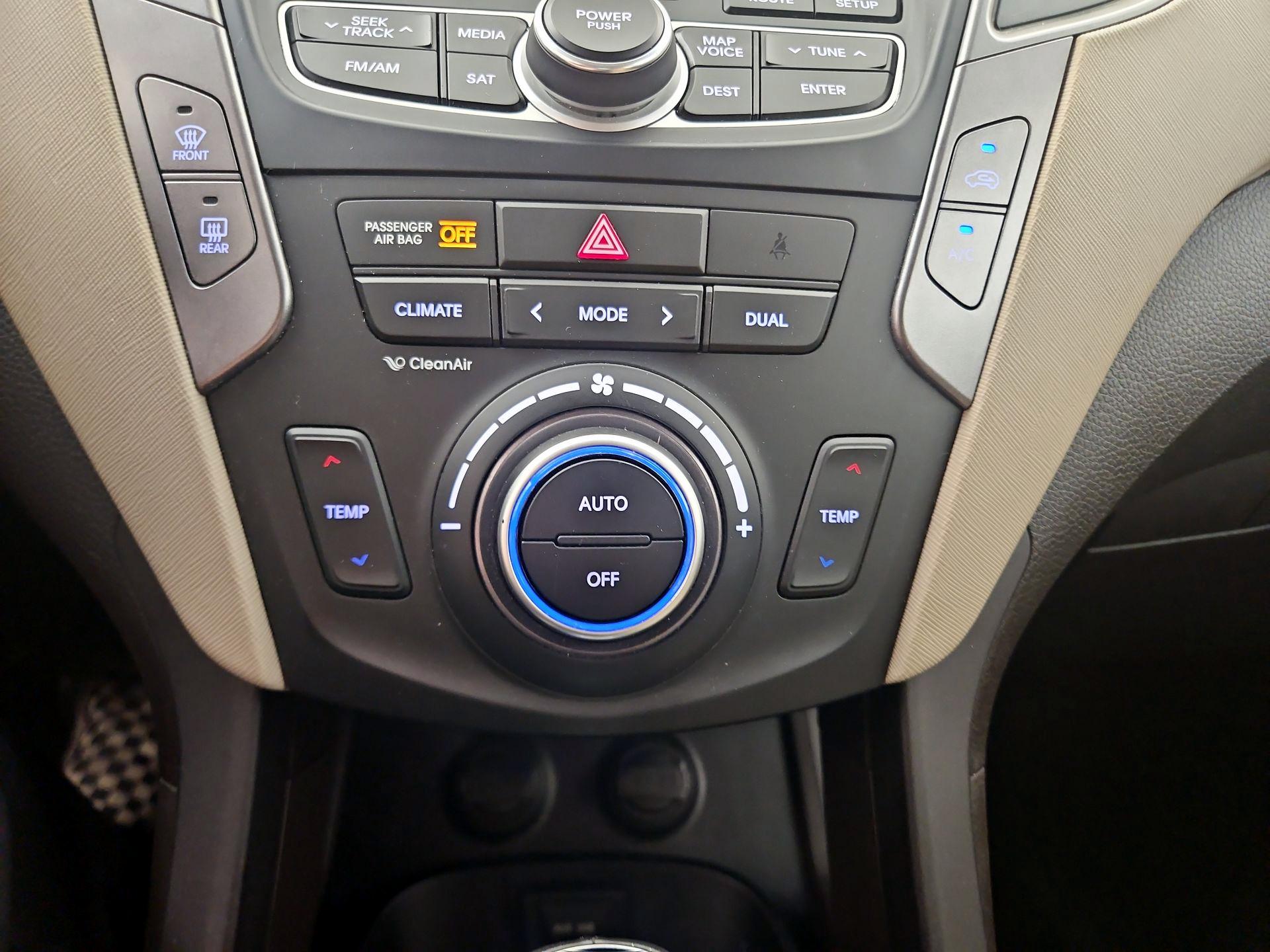Thumbnail: 2014 Hyundai Santa Fe - 16