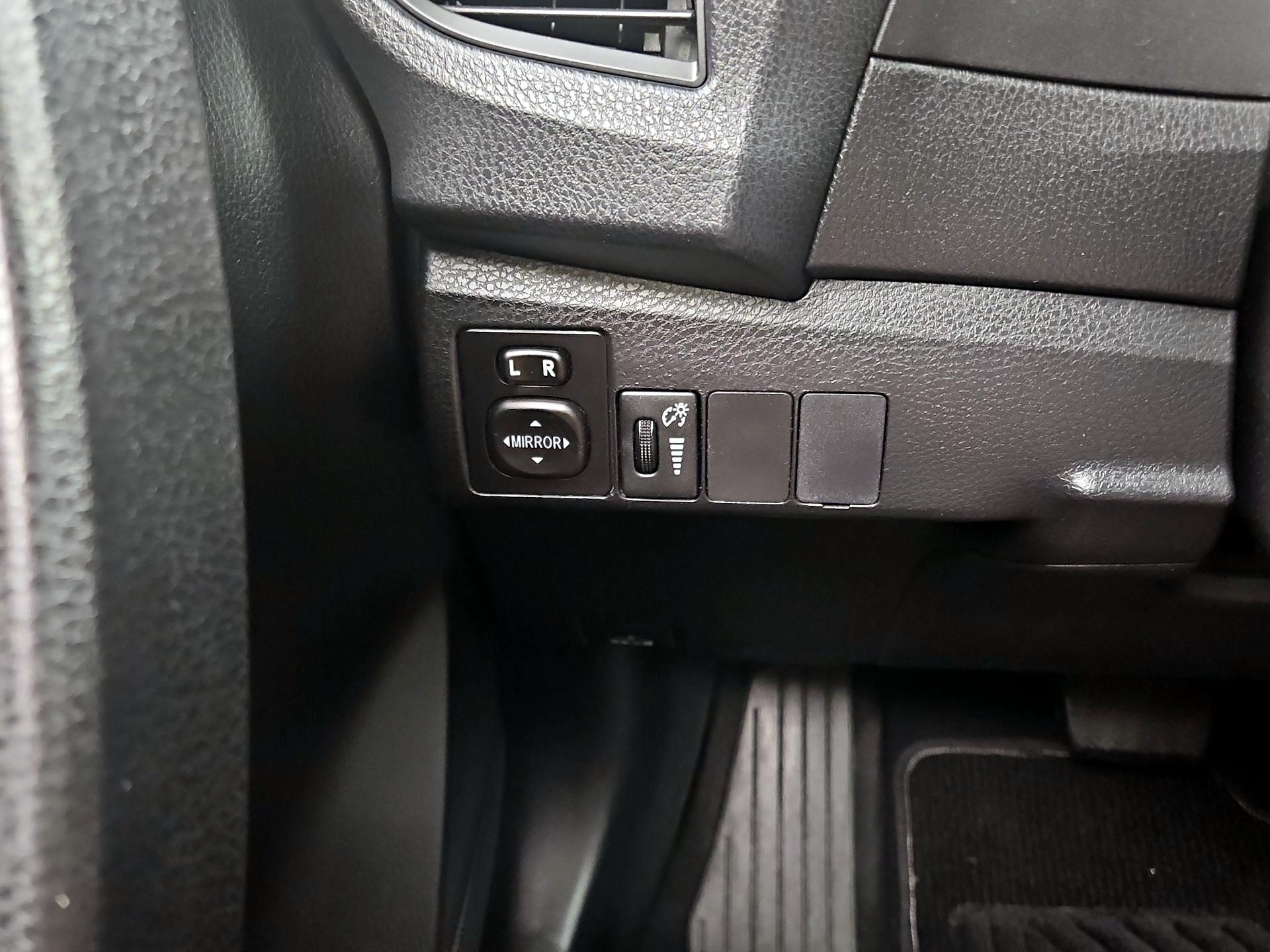 Thumbnail: 2014 Toyota Corolla - 13