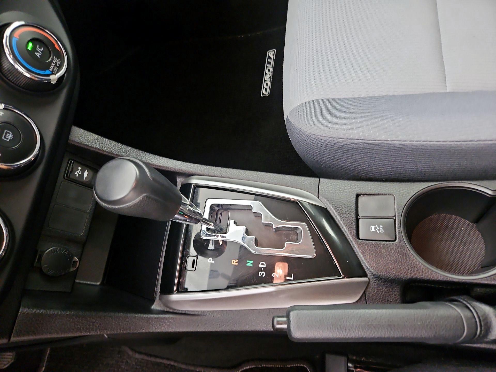 Thumbnail: 2014 Toyota Corolla - 16