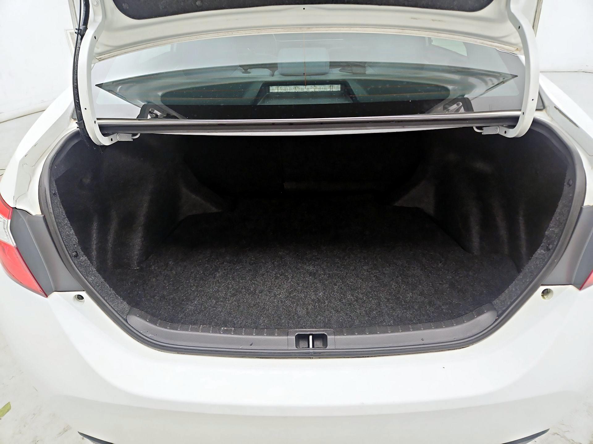 Thumbnail: 2014 Toyota Corolla - 19