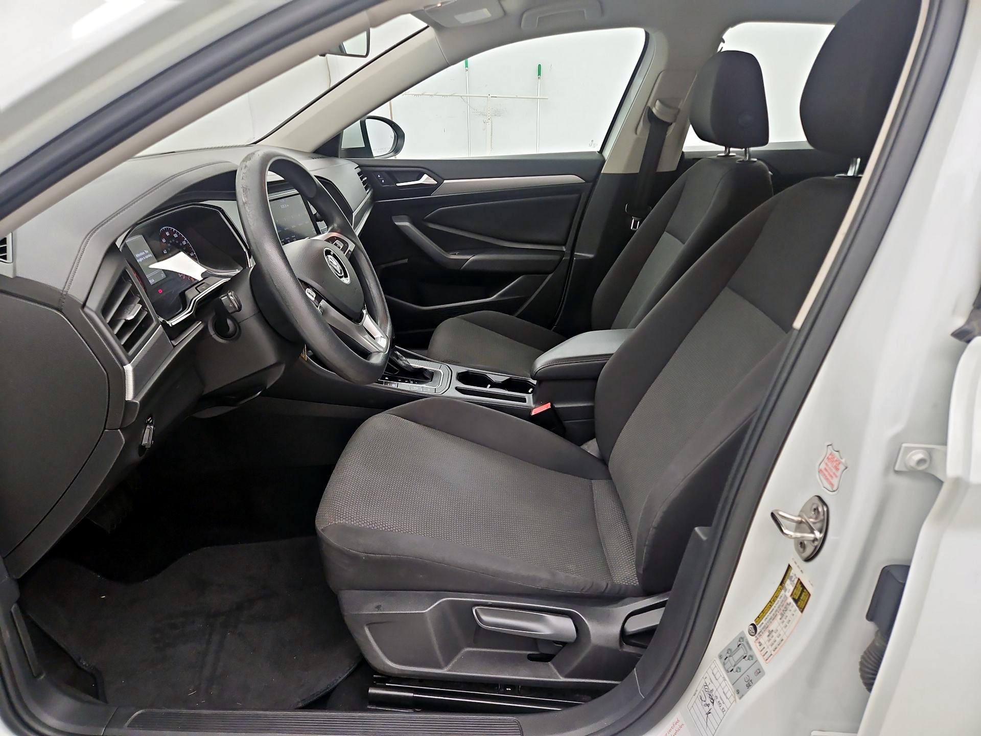 Thumbnail: 2019 Volkswagen Jetta - 11