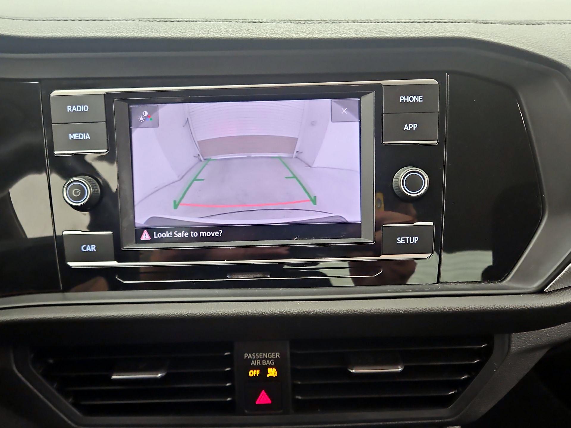 Thumbnail: 2019 Volkswagen Jetta - 14