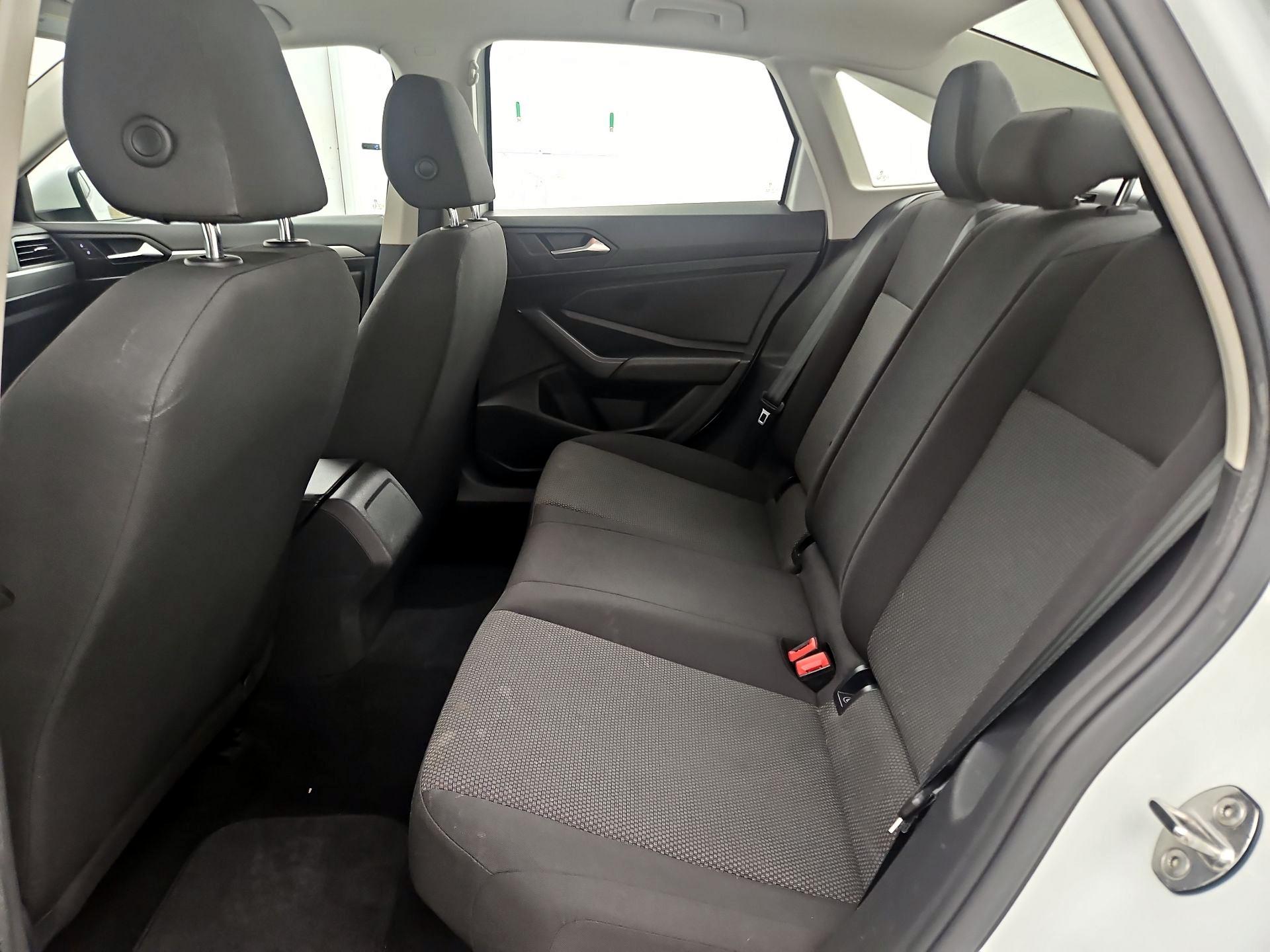 Thumbnail: 2019 Volkswagen Jetta - 19