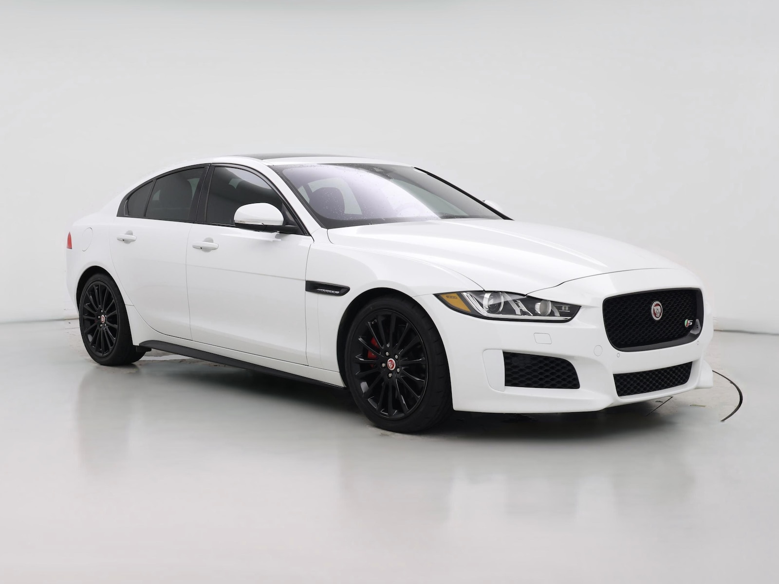 2019 Jaguar XE