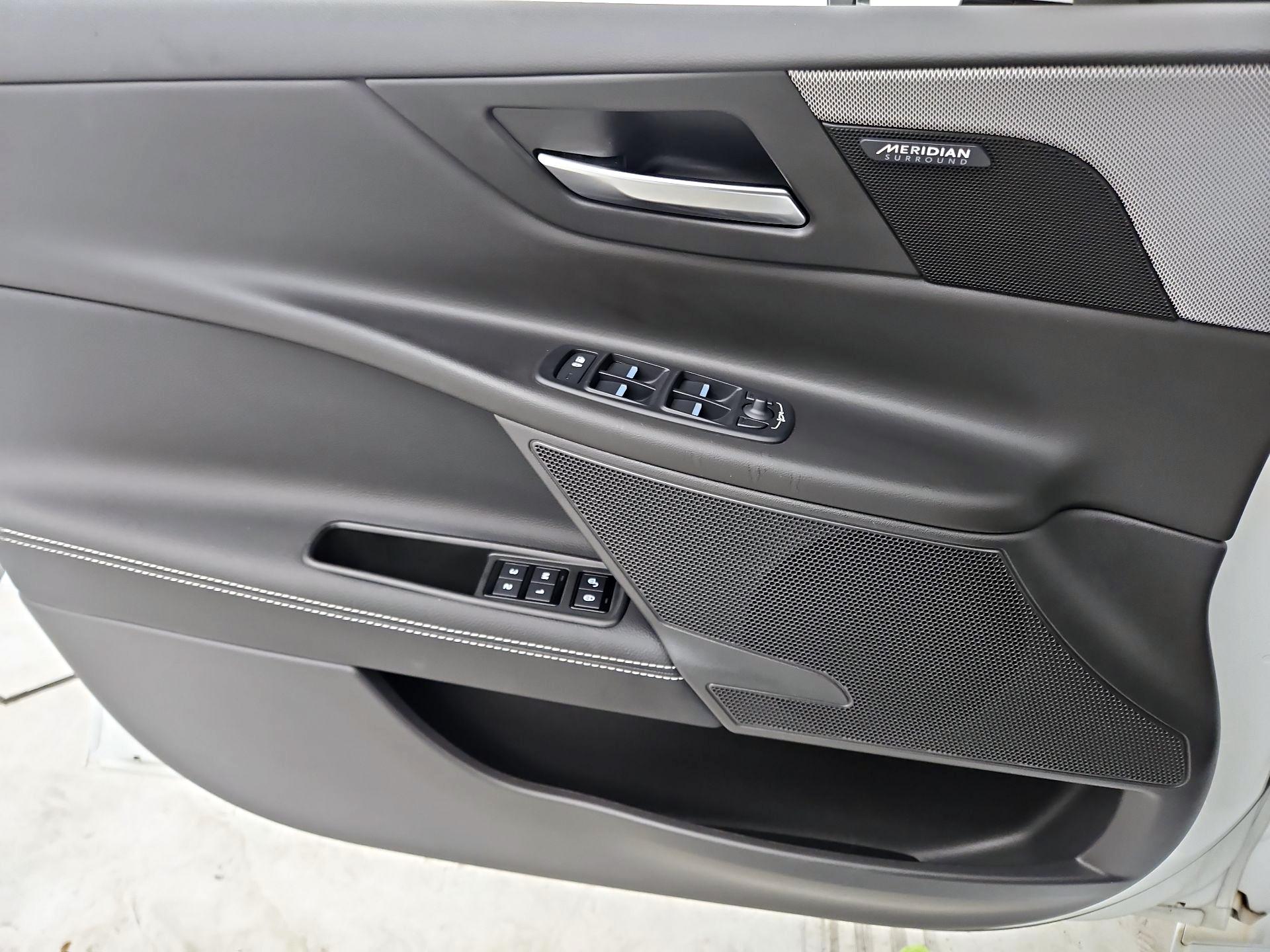 Thumbnail: 2019 Jaguar XE - 12