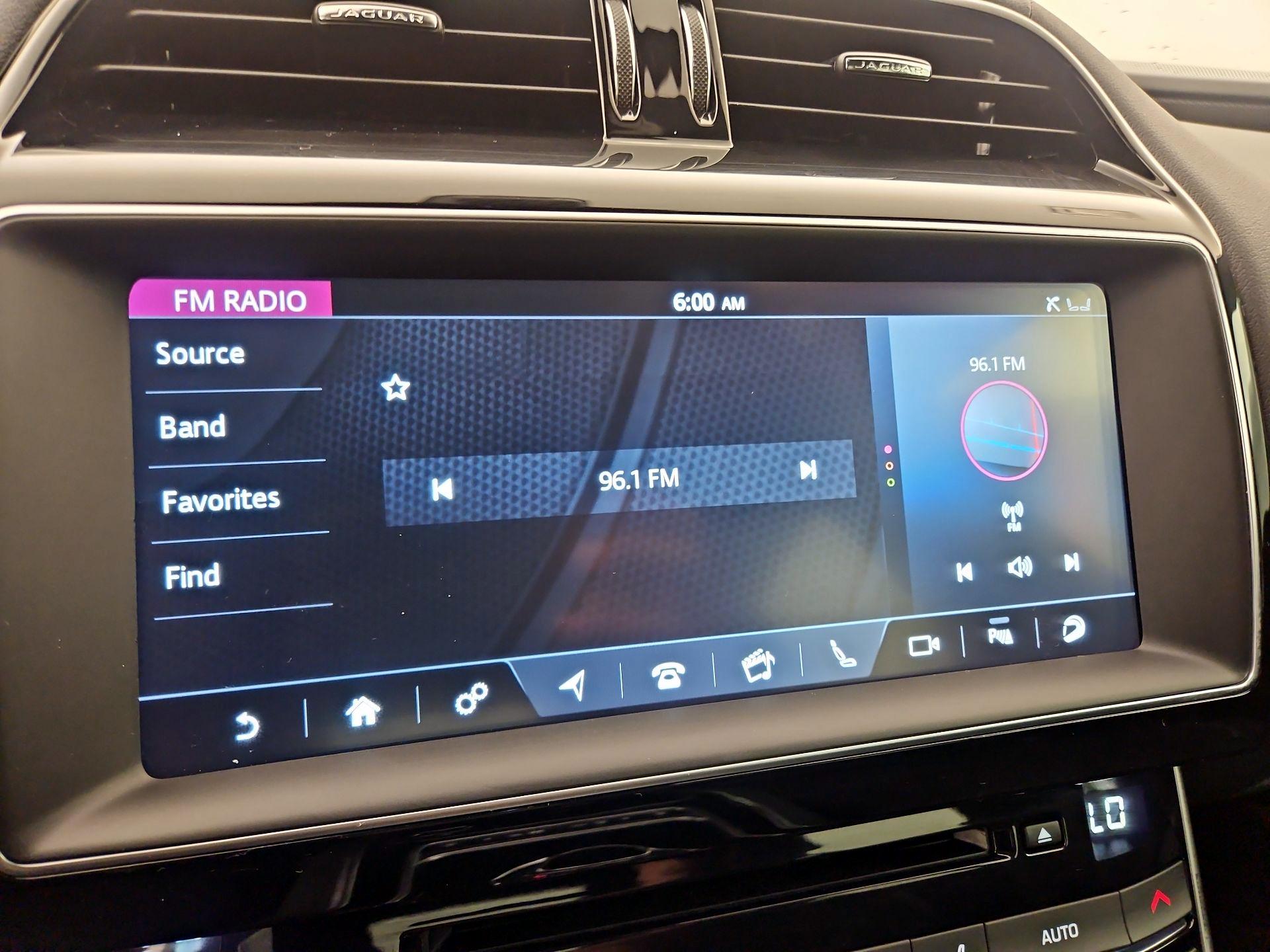 Thumbnail: 2019 Jaguar XE - 16