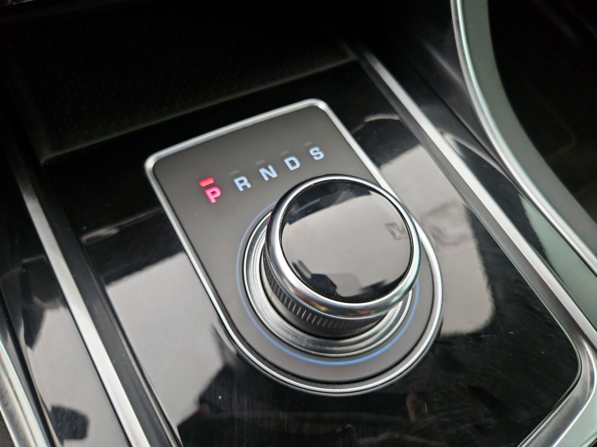 Thumbnail: 2019 Jaguar XE - 18