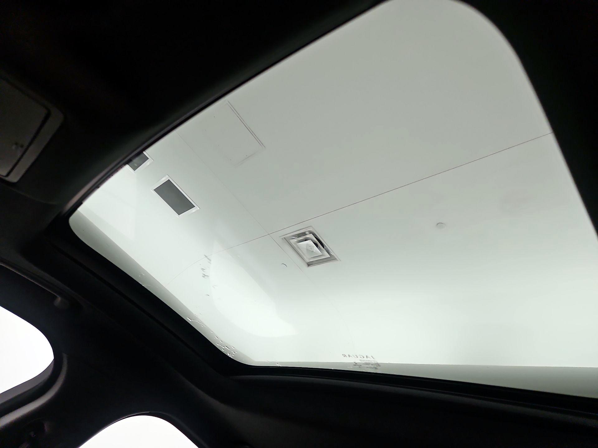 Thumbnail: 2019 Jaguar XE - 19
