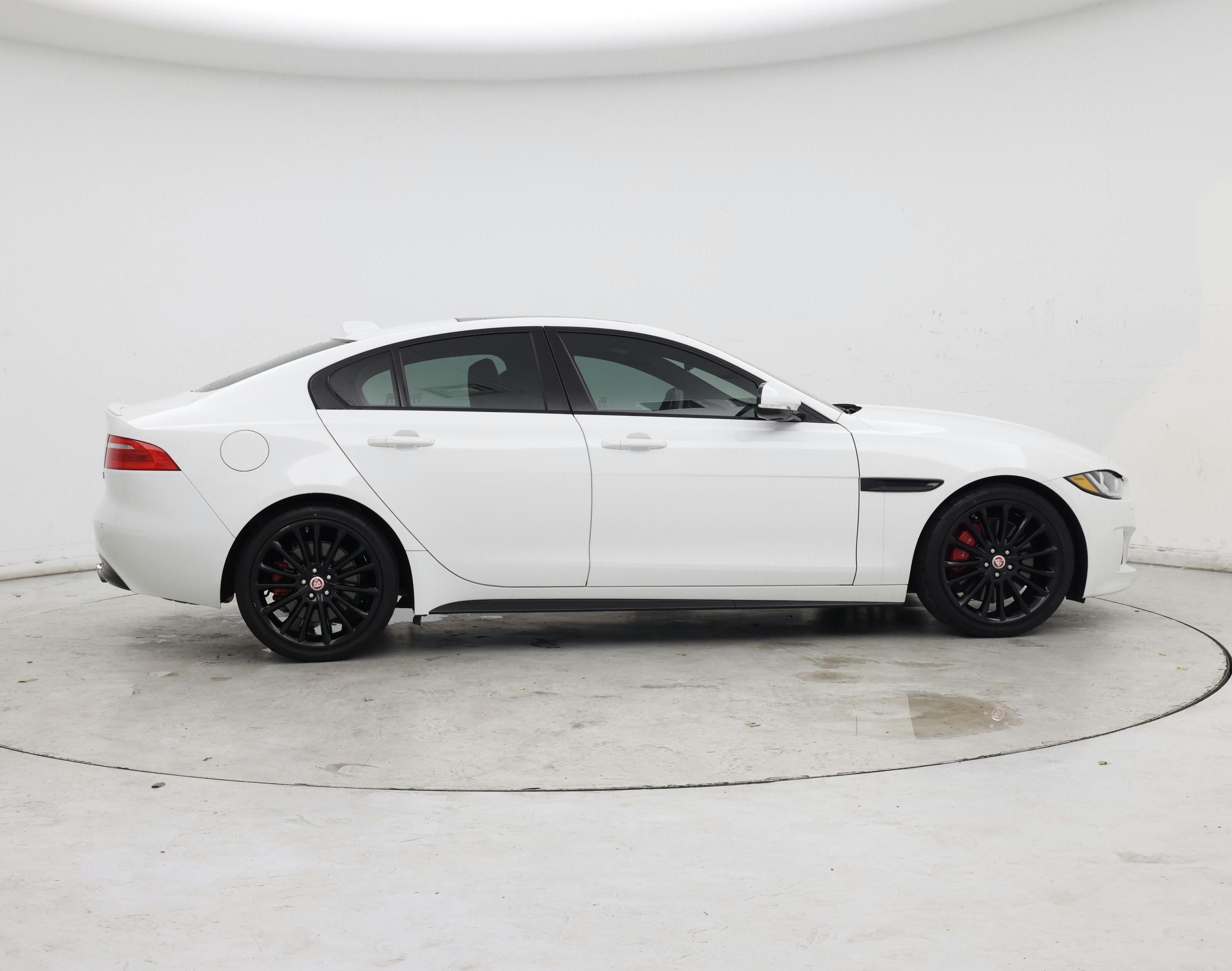 Thumbnail: 2019 Jaguar XE - 7