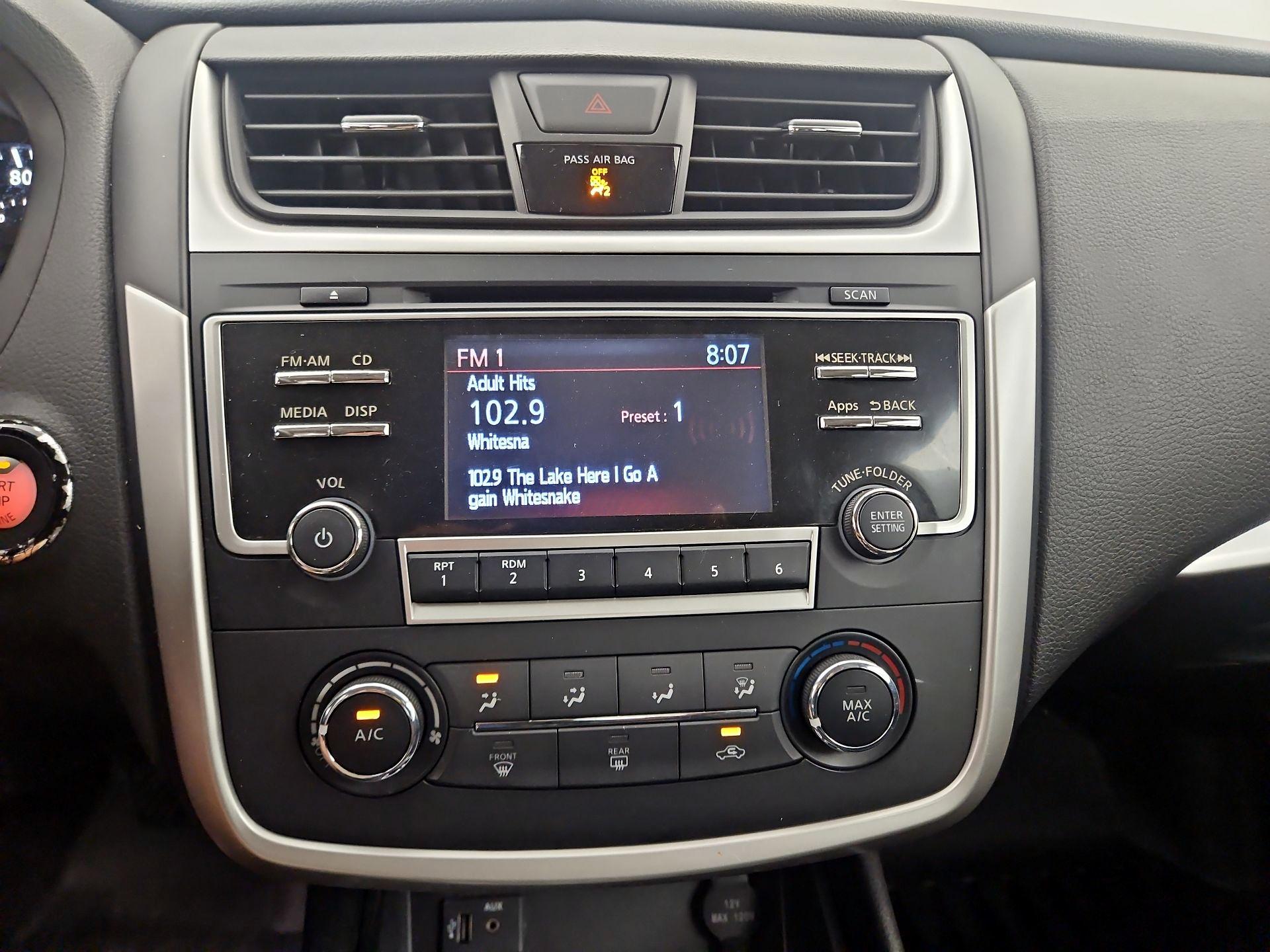 Thumbnail: 2016 Nissan Altima - 15