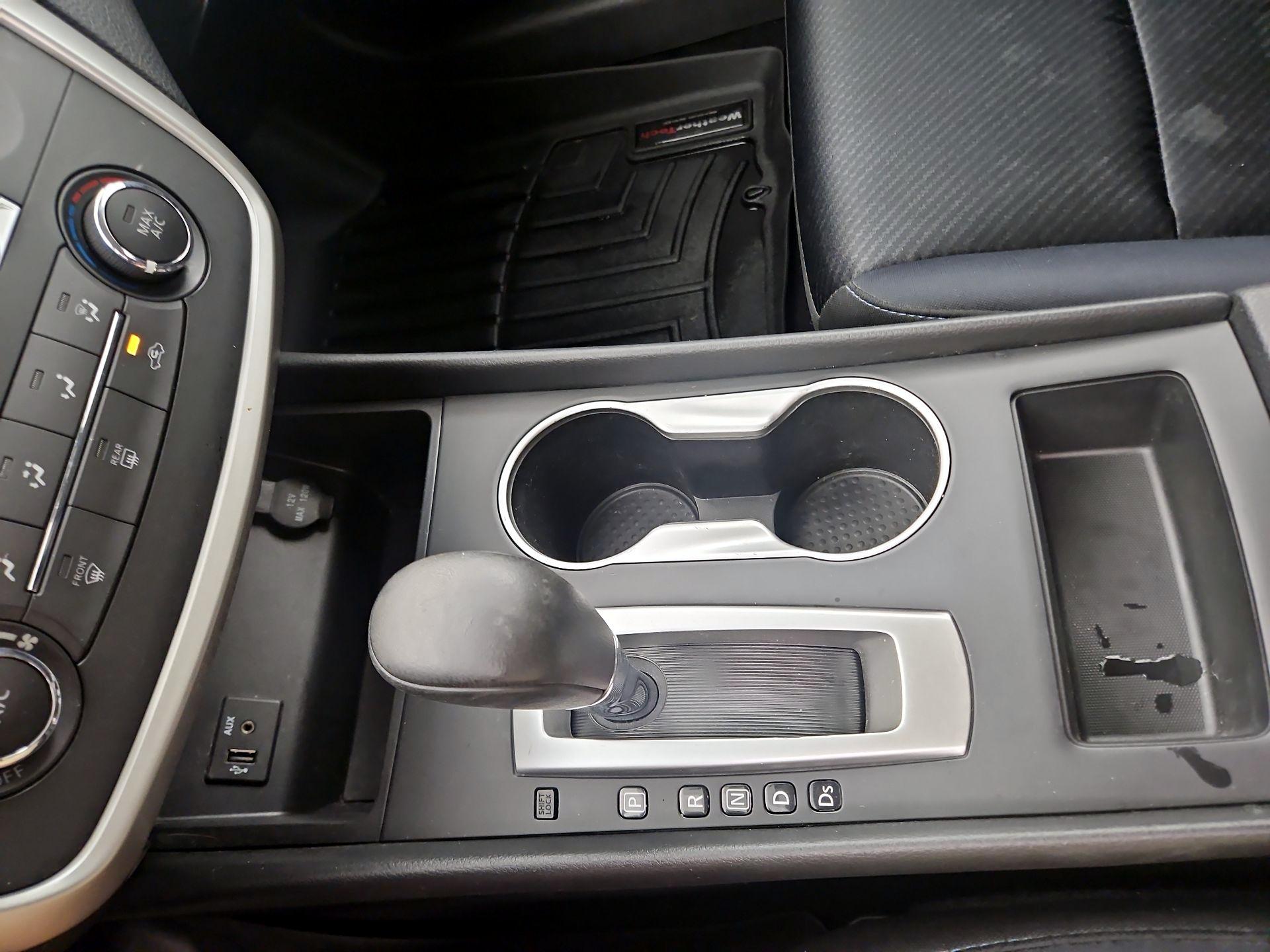 Thumbnail: 2016 Nissan Altima - 17