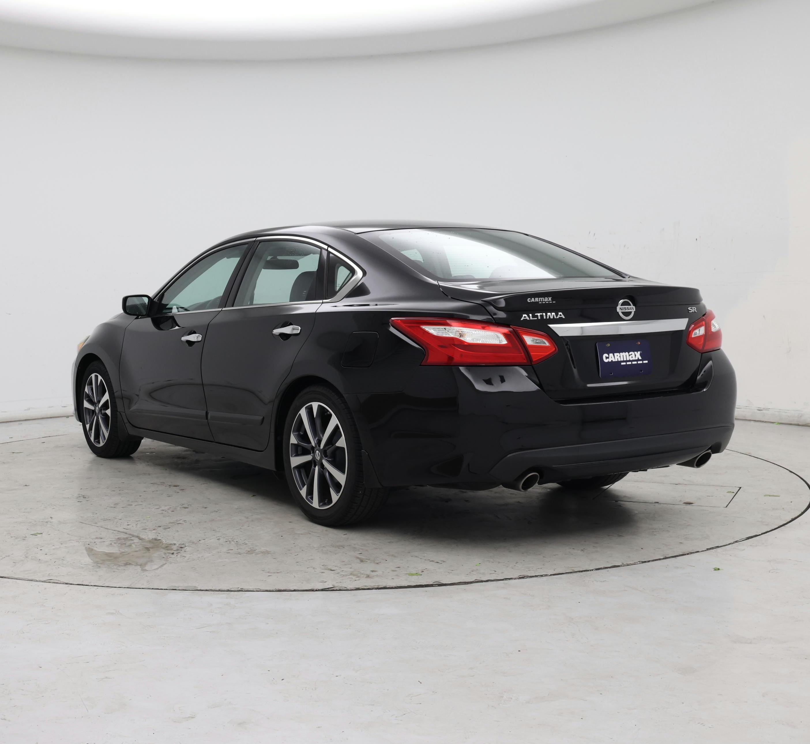 Thumbnail: 2016 Nissan Altima - 2