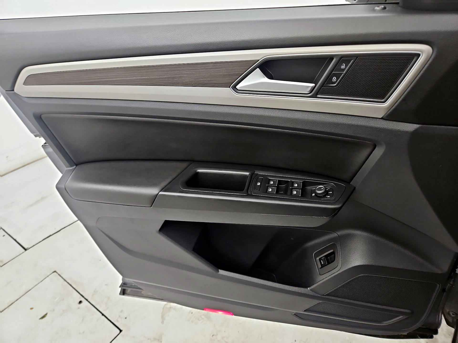 Thumbnail: 2019 Volkswagen Atlas - 12