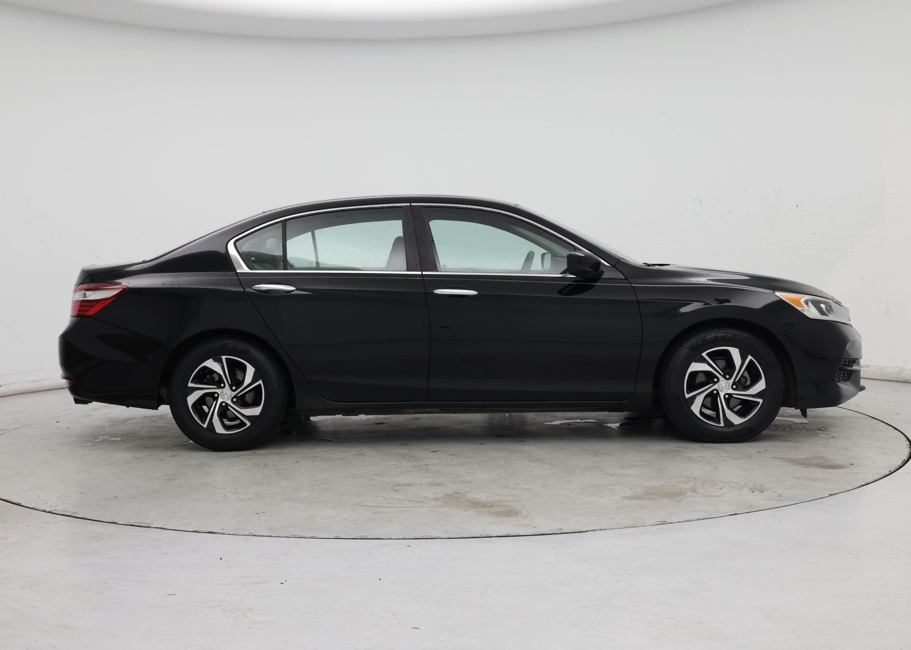 Thumbnail: 2017 Honda Accord - 7