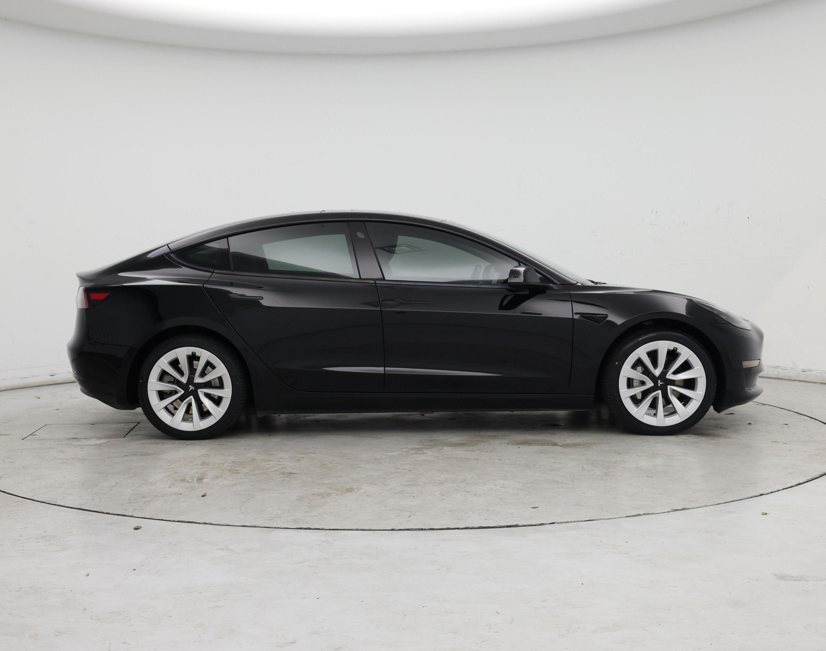 Thumbnail: 2023 Tesla Model 3 - 7