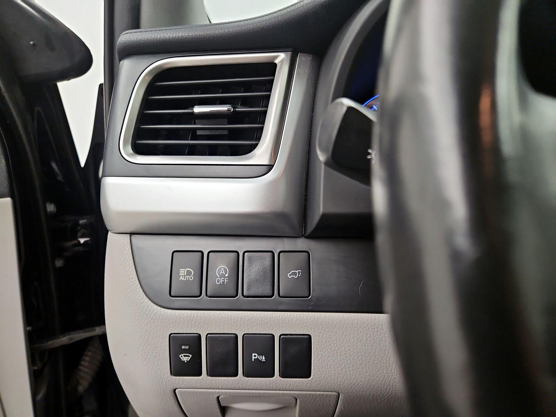 Thumbnail: 2019 Toyota Highlander - 13