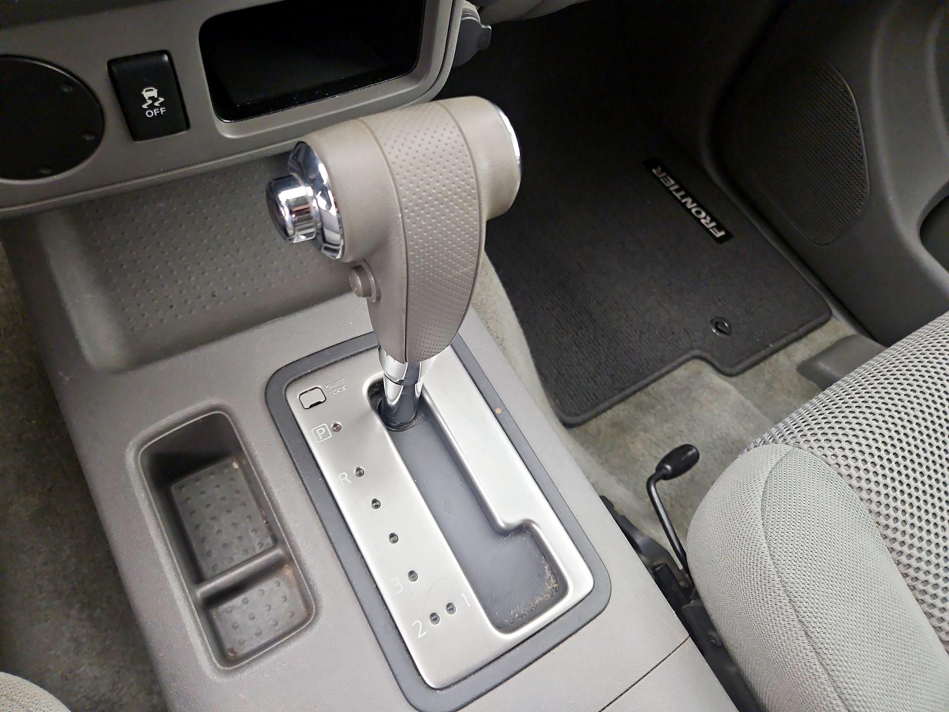 Thumbnail: 2016 Nissan Frontier - 16