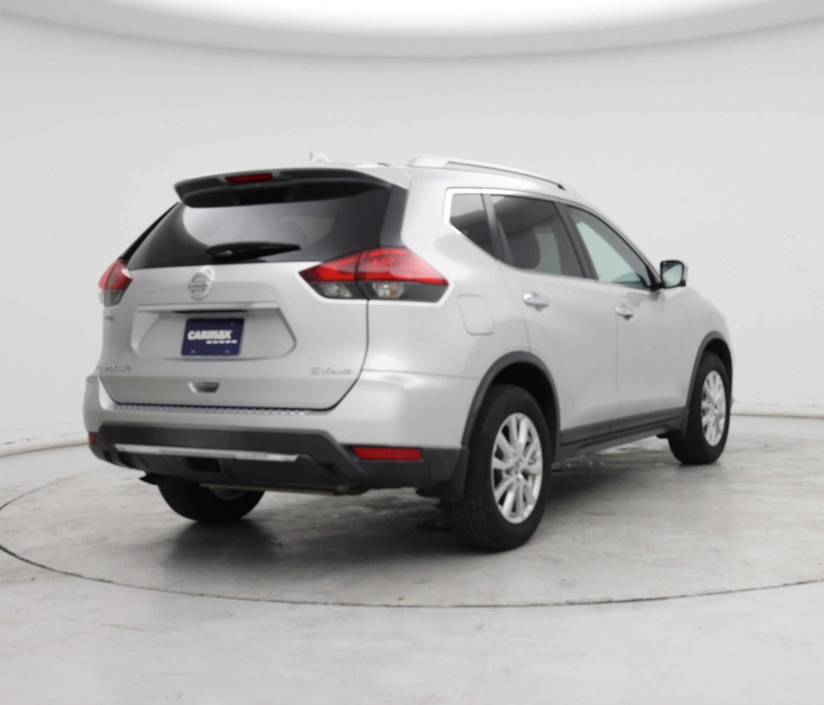 Thumbnail: 2017 Nissan Rogue - 8