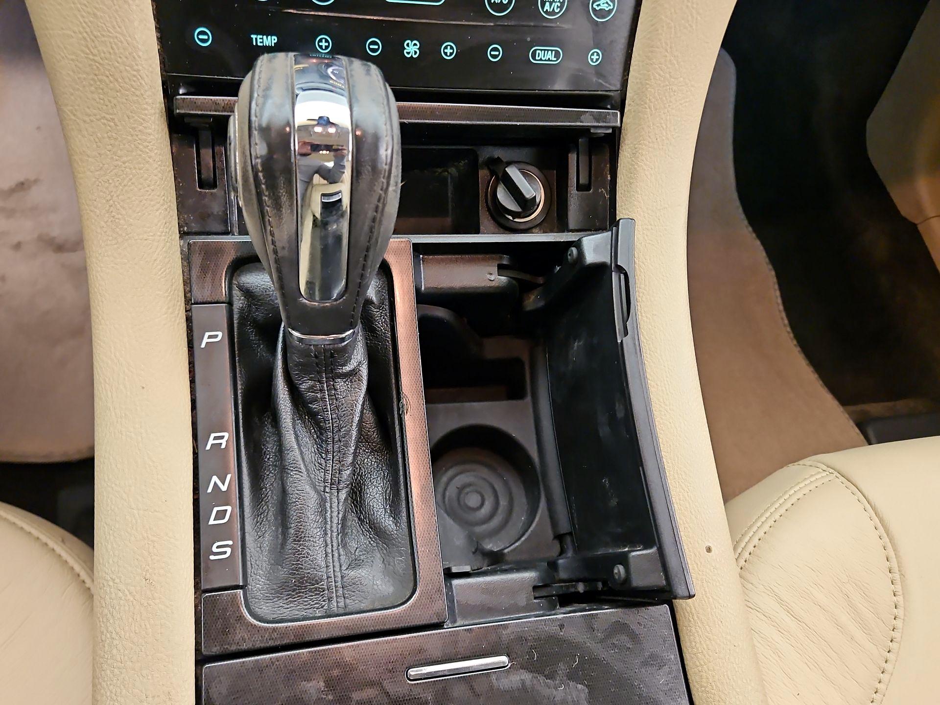 Thumbnail: 2013 Ford Taurus - 17