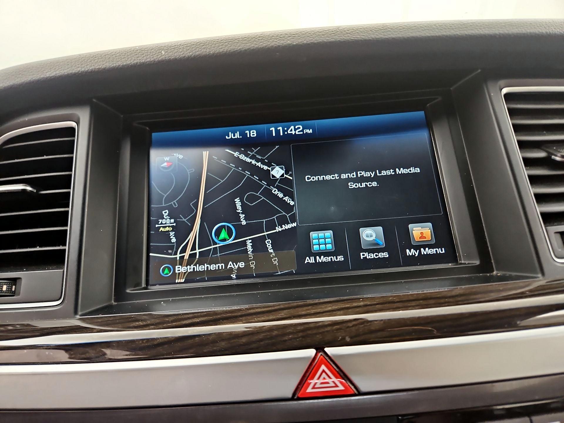 Thumbnail: 2017 Genesis G80 - 14