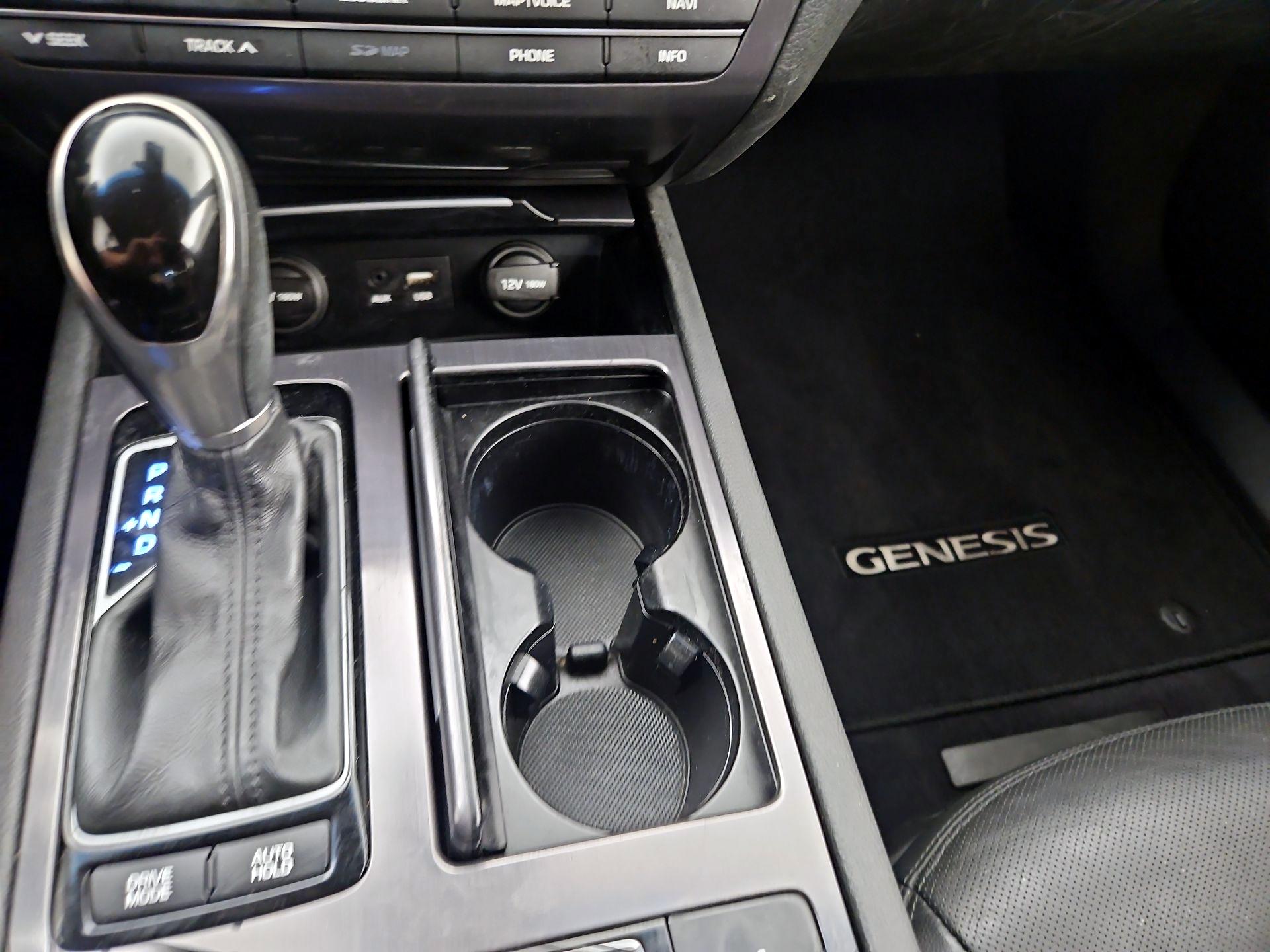 Thumbnail: 2017 Genesis G80 - 18