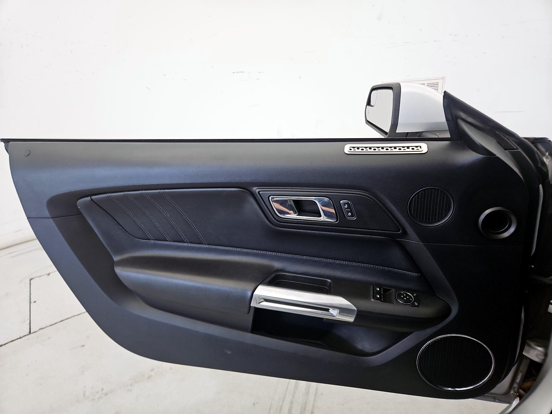 Thumbnail: 2017 Ford Mustang - 12