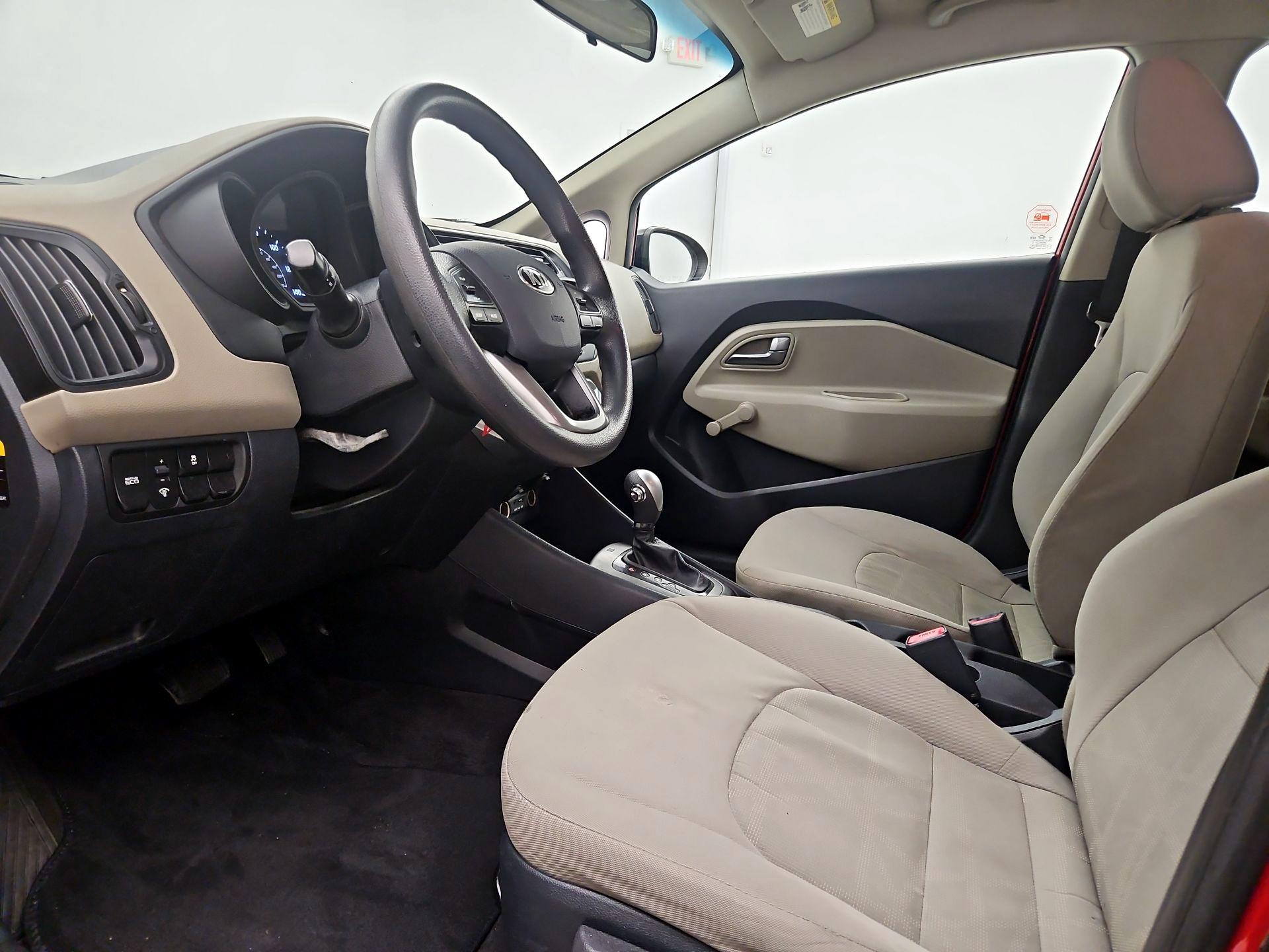 Thumbnail: 2015 Kia Rio - 11