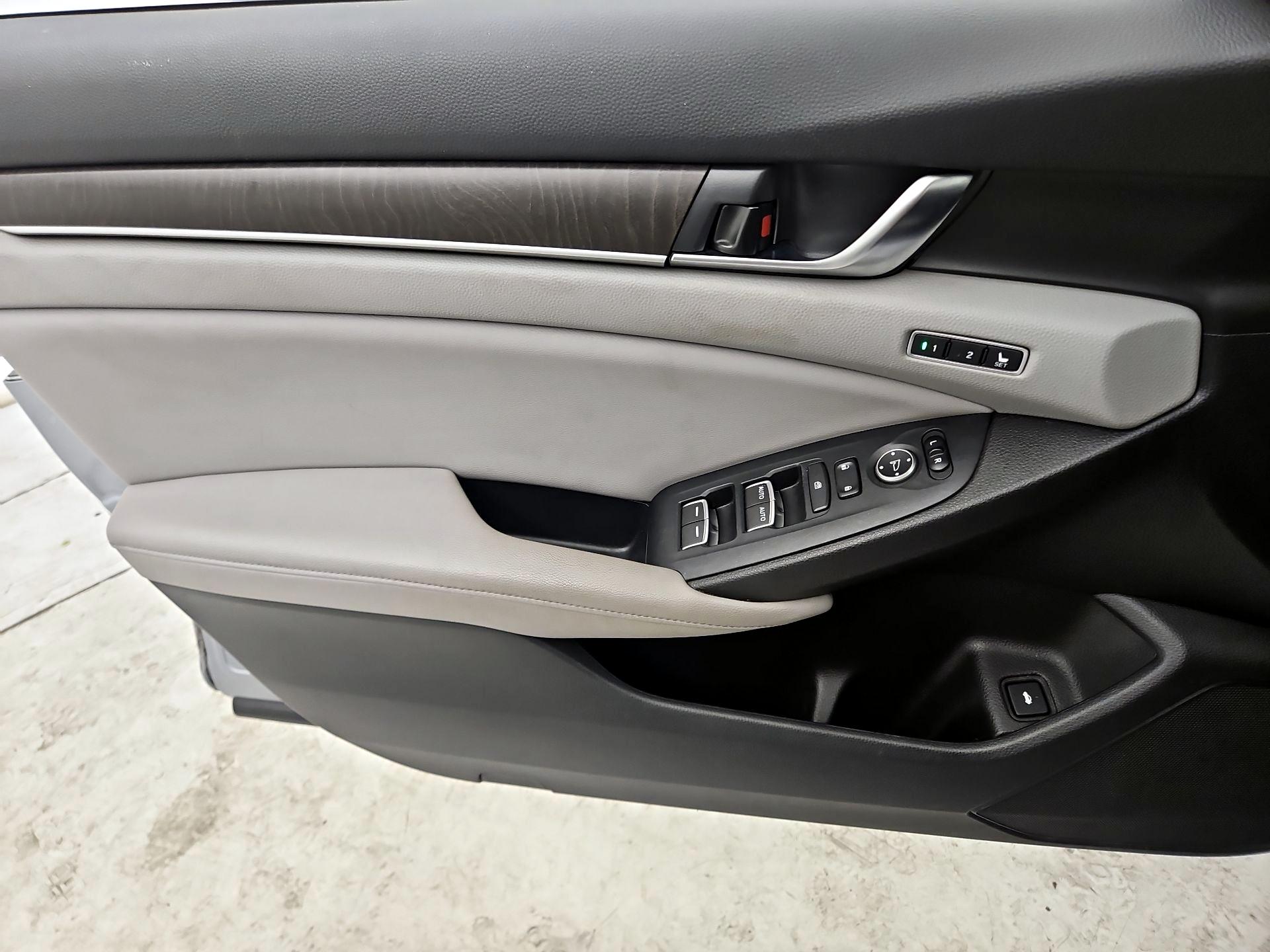 Thumbnail: 2018 Honda Accord - 12