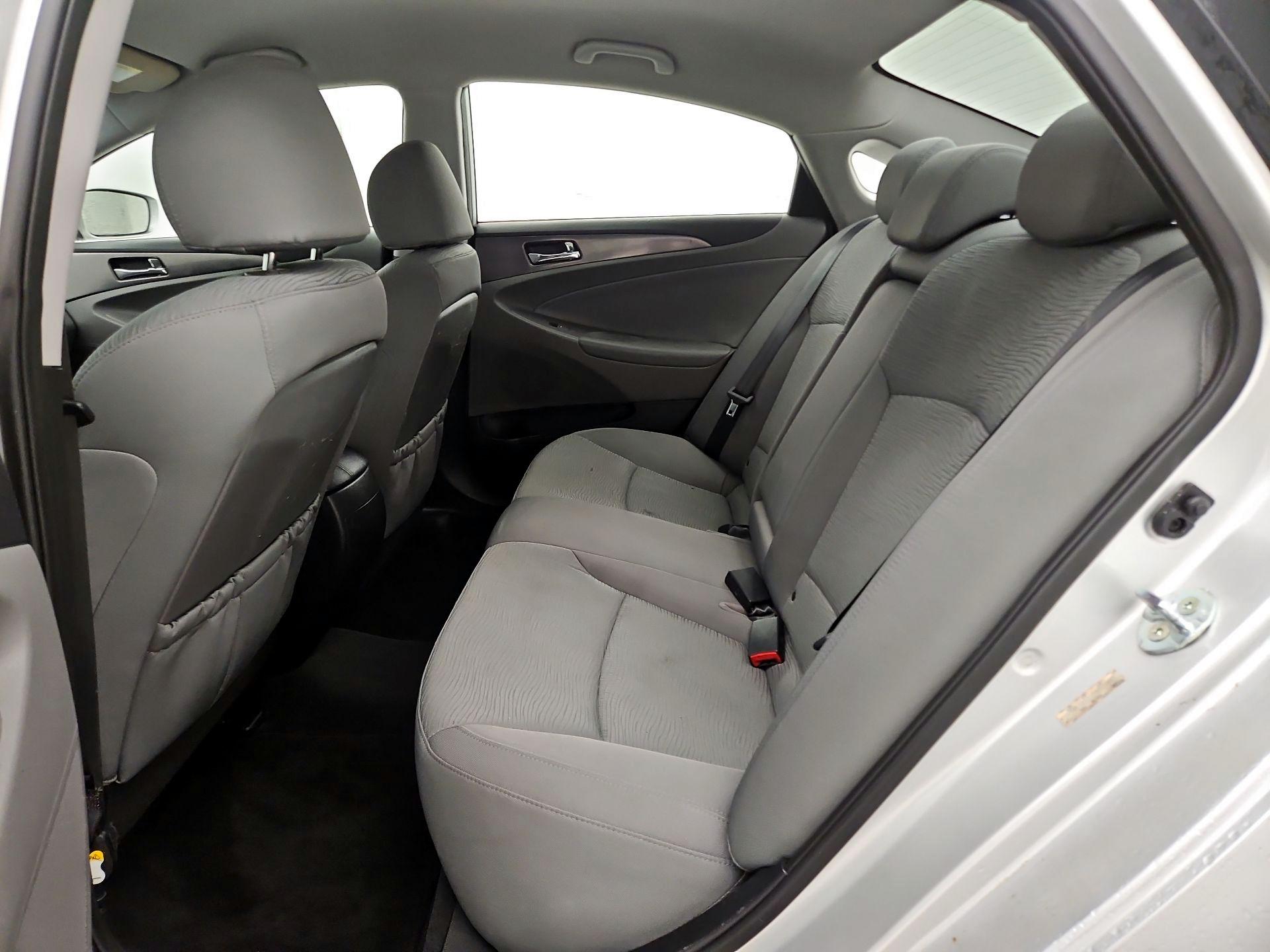 Thumbnail: 2015 Hyundai Sonata - 19