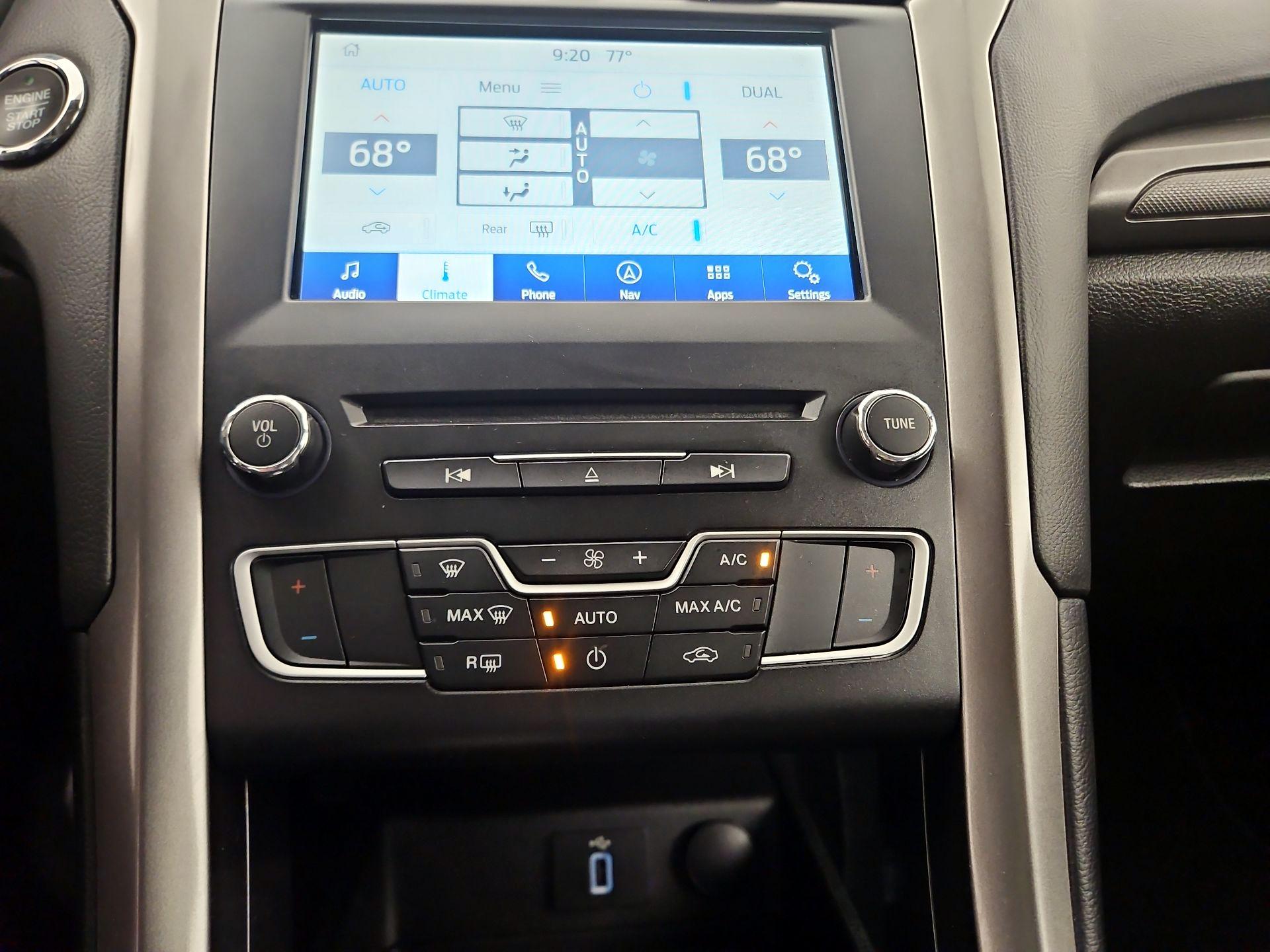 Thumbnail: 2018 Ford Fusion - 17