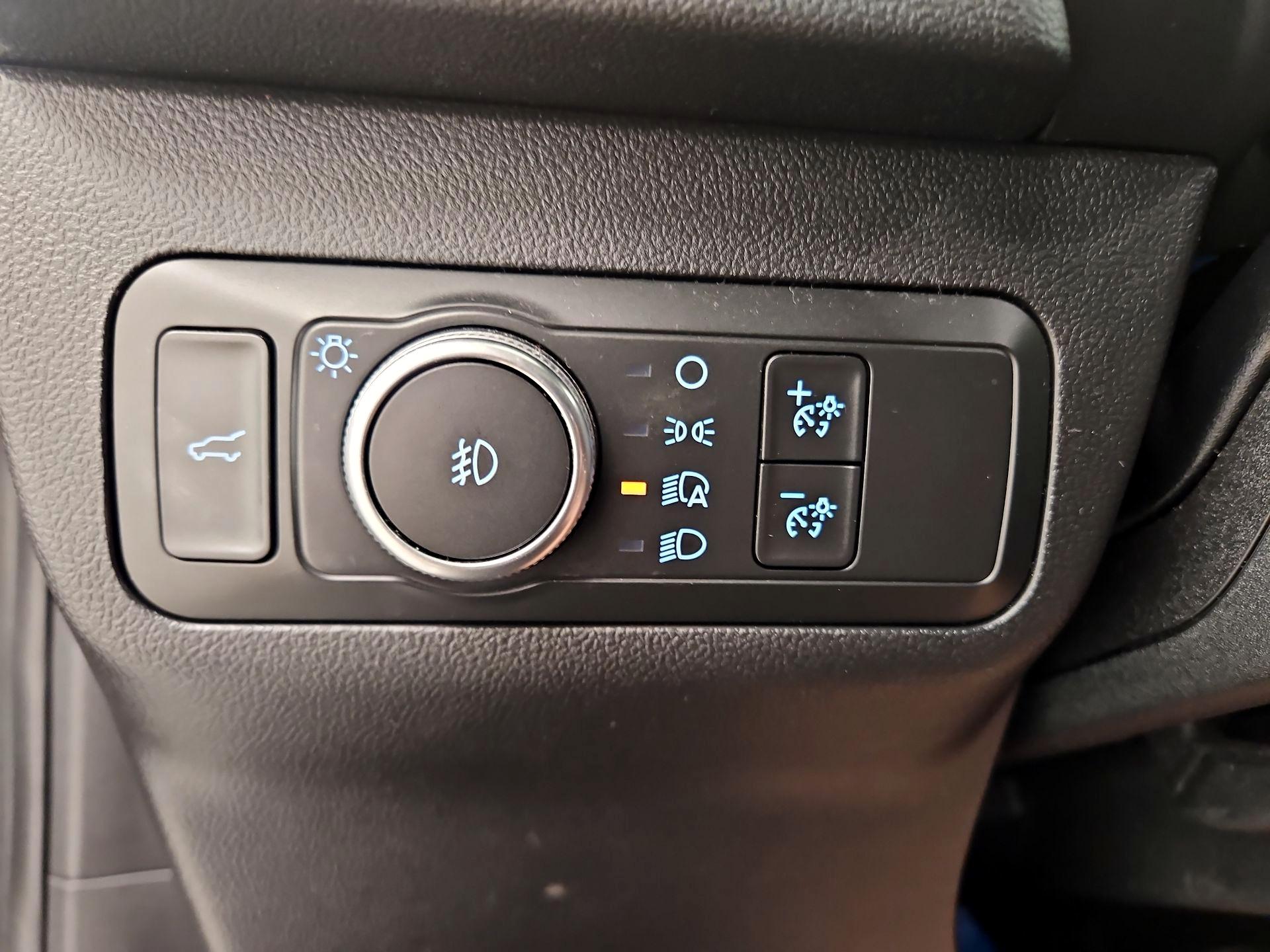 Thumbnail: 2020 Ford Escape - 13