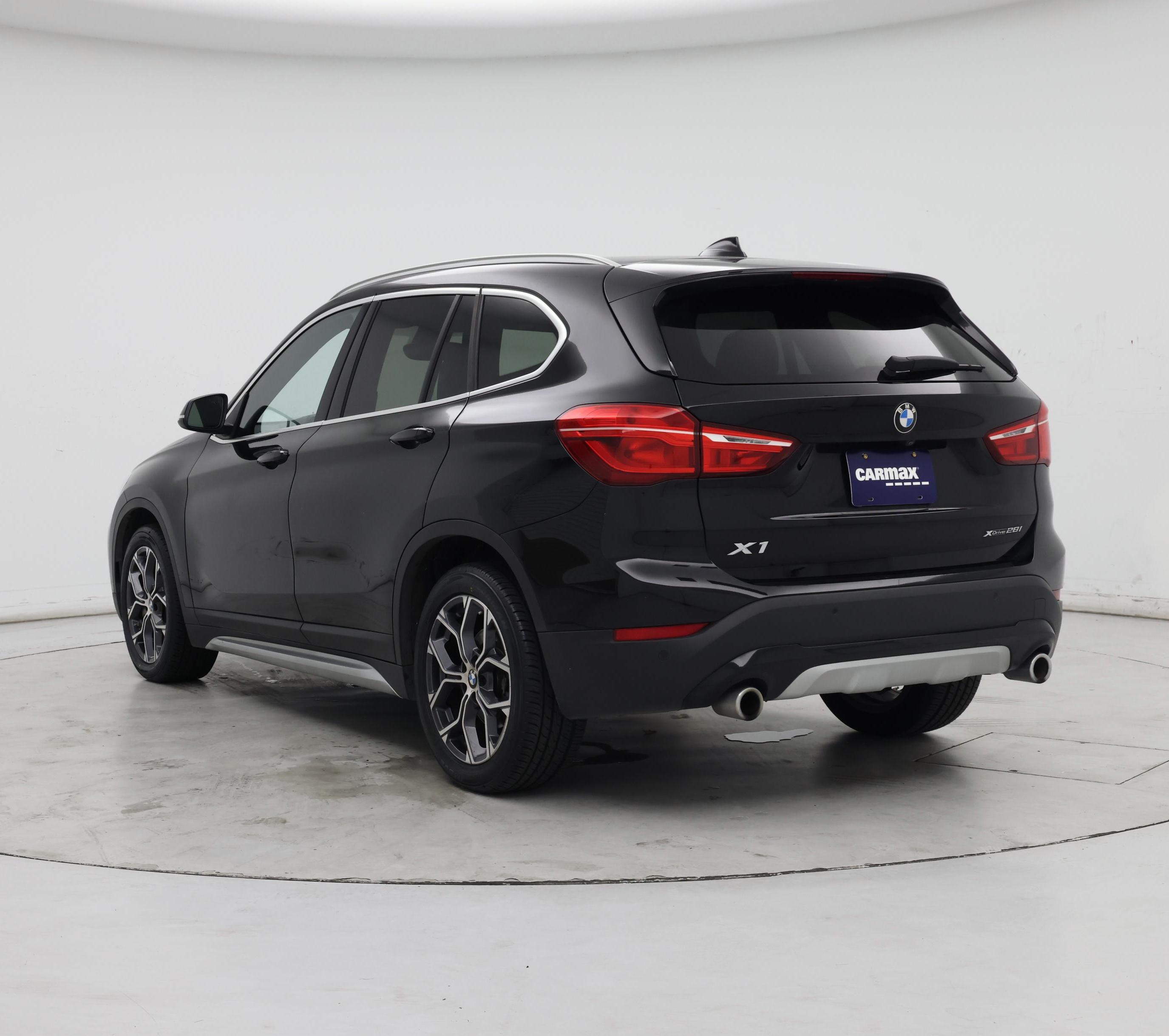 Thumbnail: 2021 BMW X1 - 2