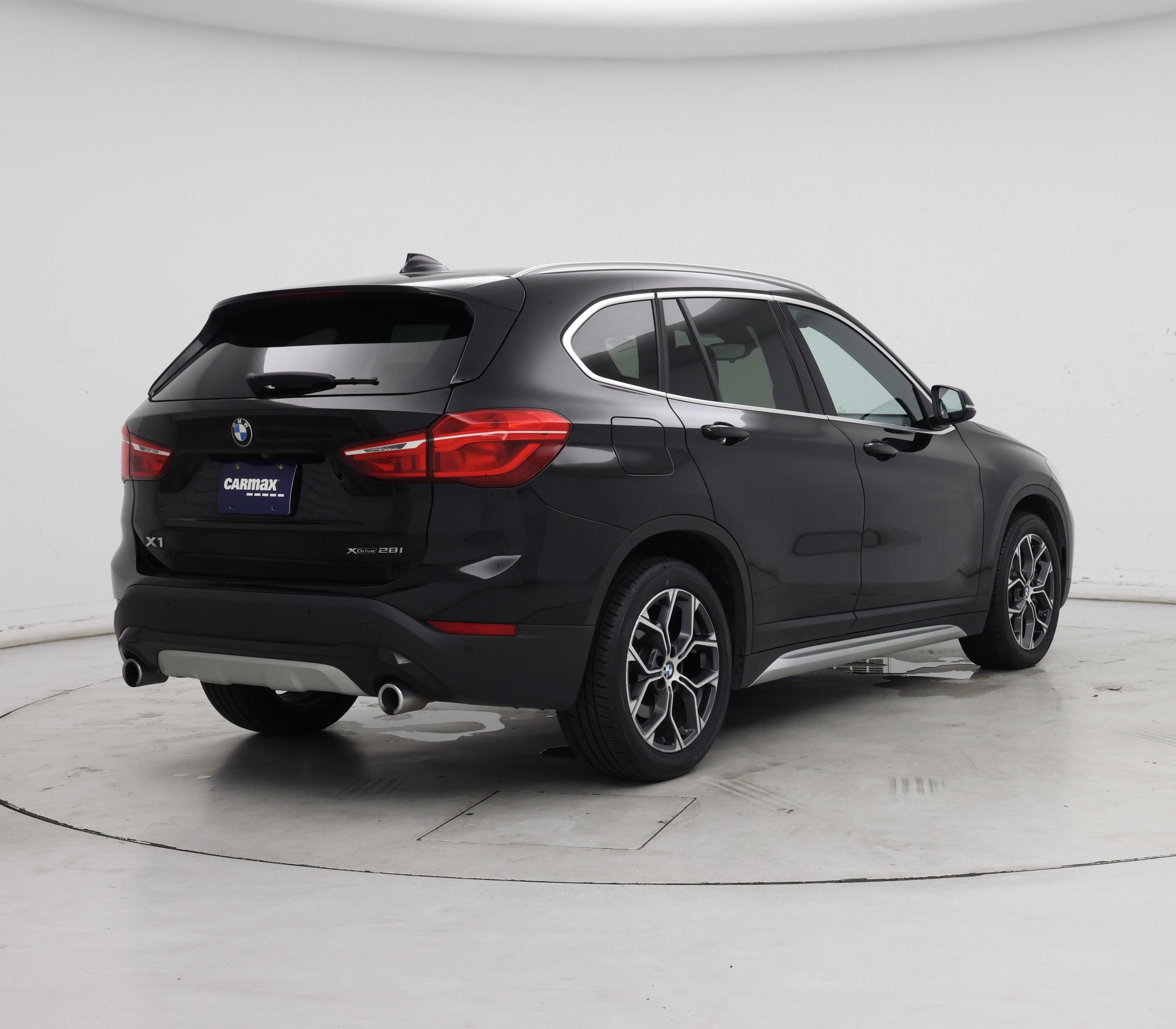 Thumbnail: 2021 BMW X1 - 8