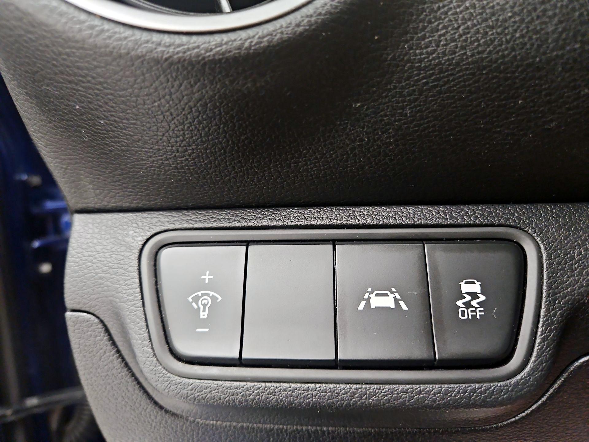 Thumbnail: 2020 Kia Forte - 13