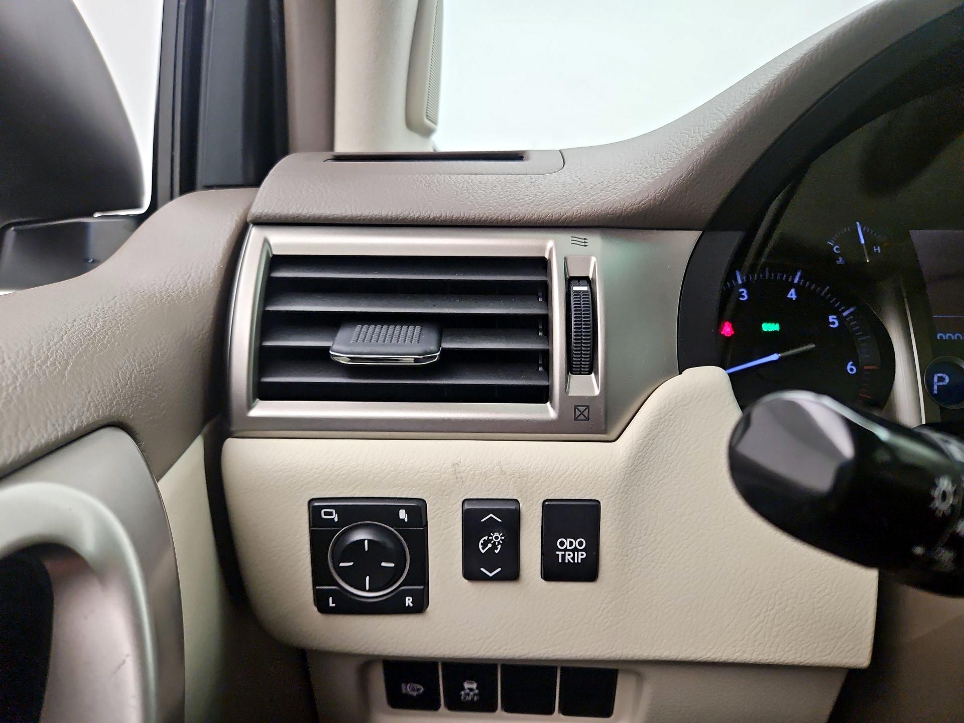 Thumbnail: 2016 Lexus GX - 13