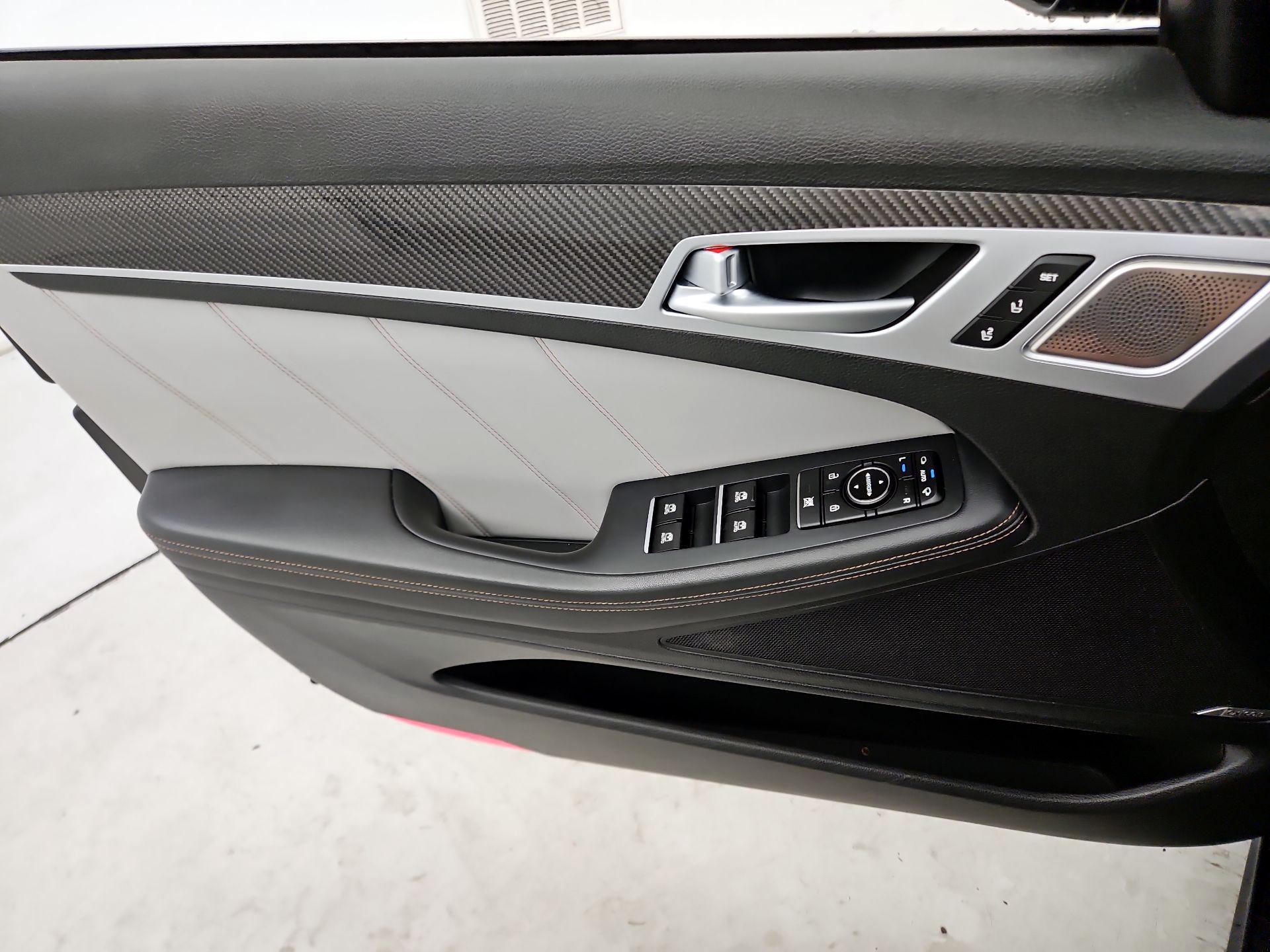 Thumbnail: 2019 Genesis G80 - 12