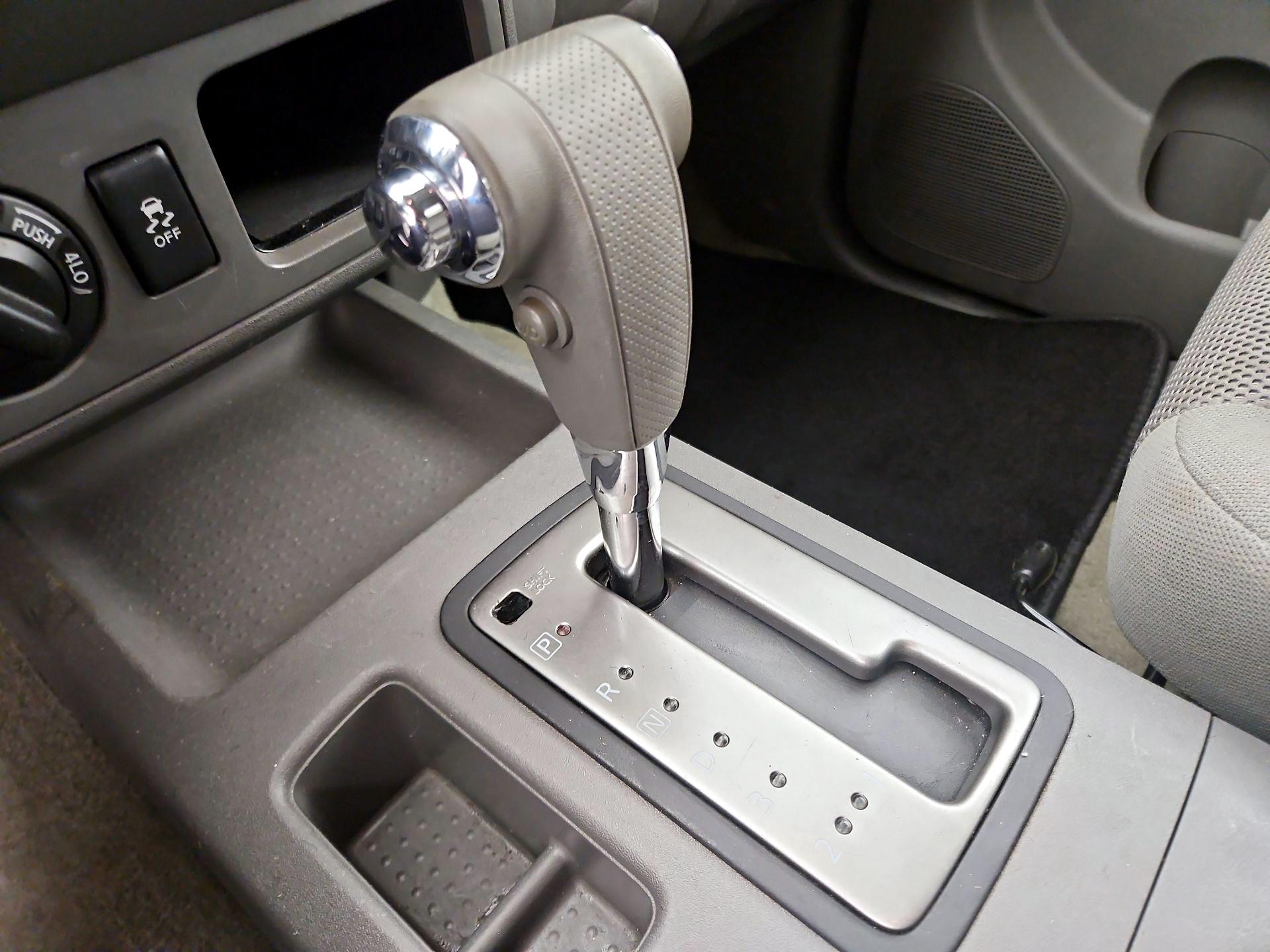 Thumbnail: 2014 Nissan Frontier - 16