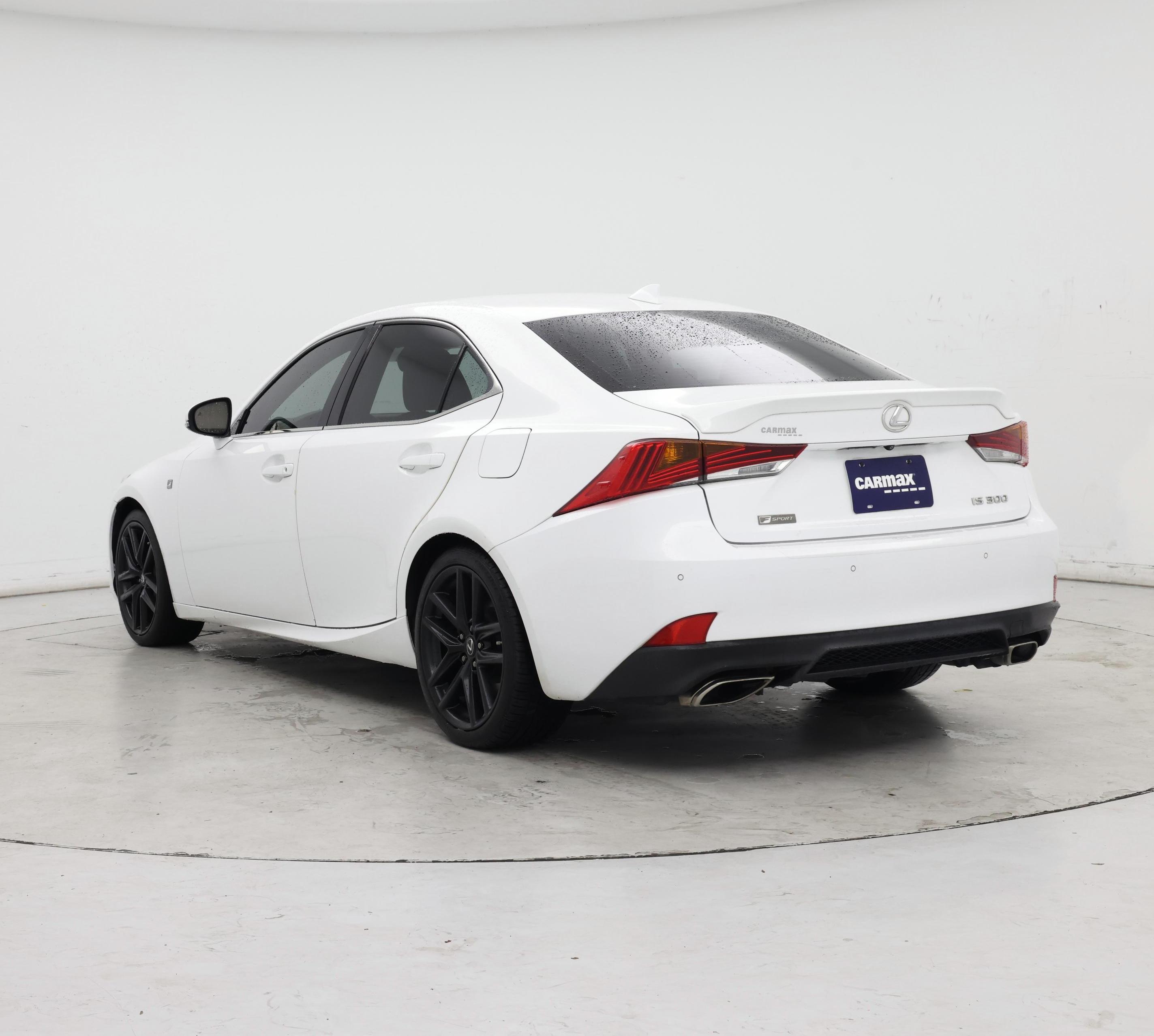 Thumbnail: 2019 Lexus IS - 2
