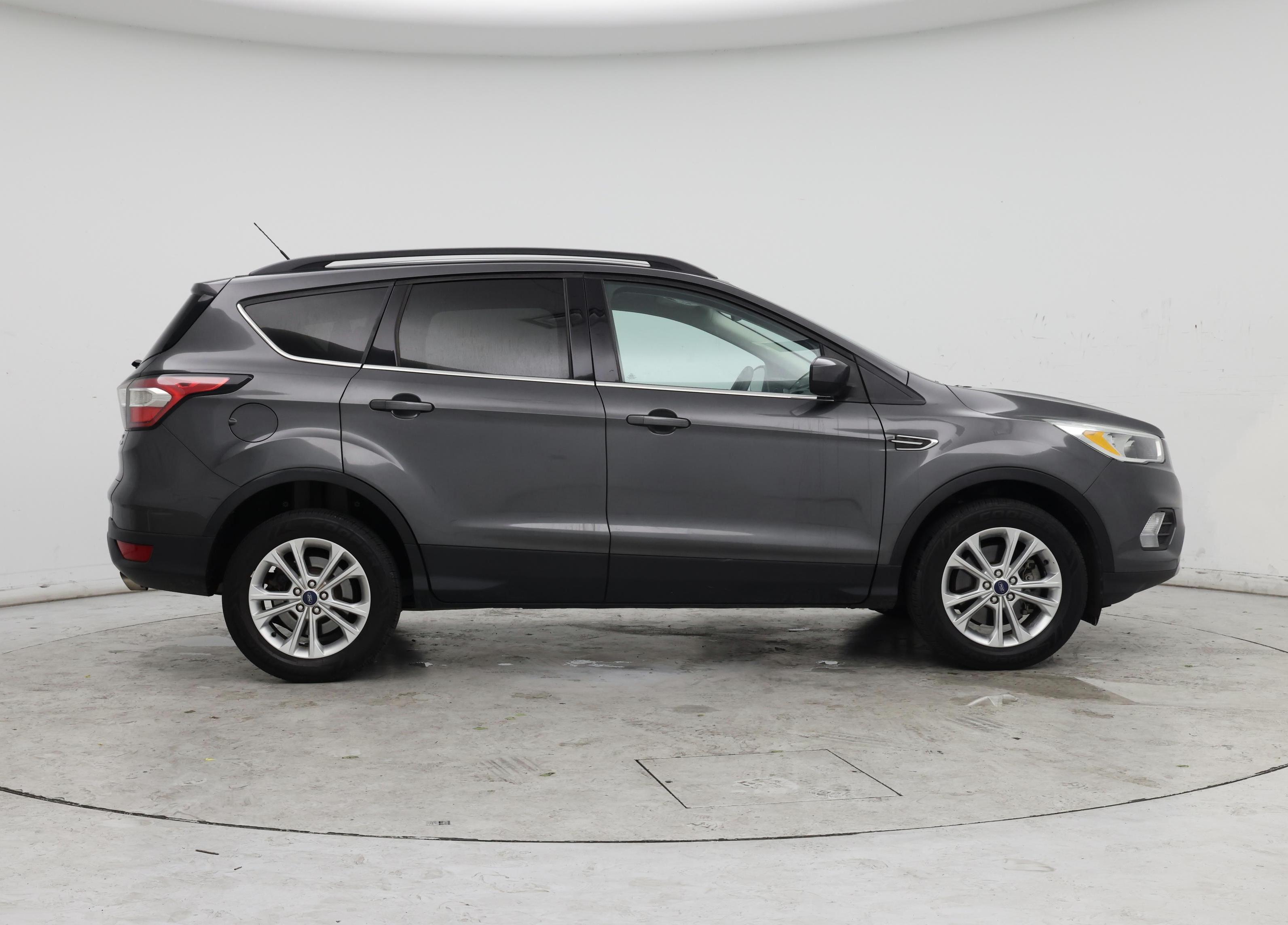 Thumbnail: 2018 Ford Escape - 7
