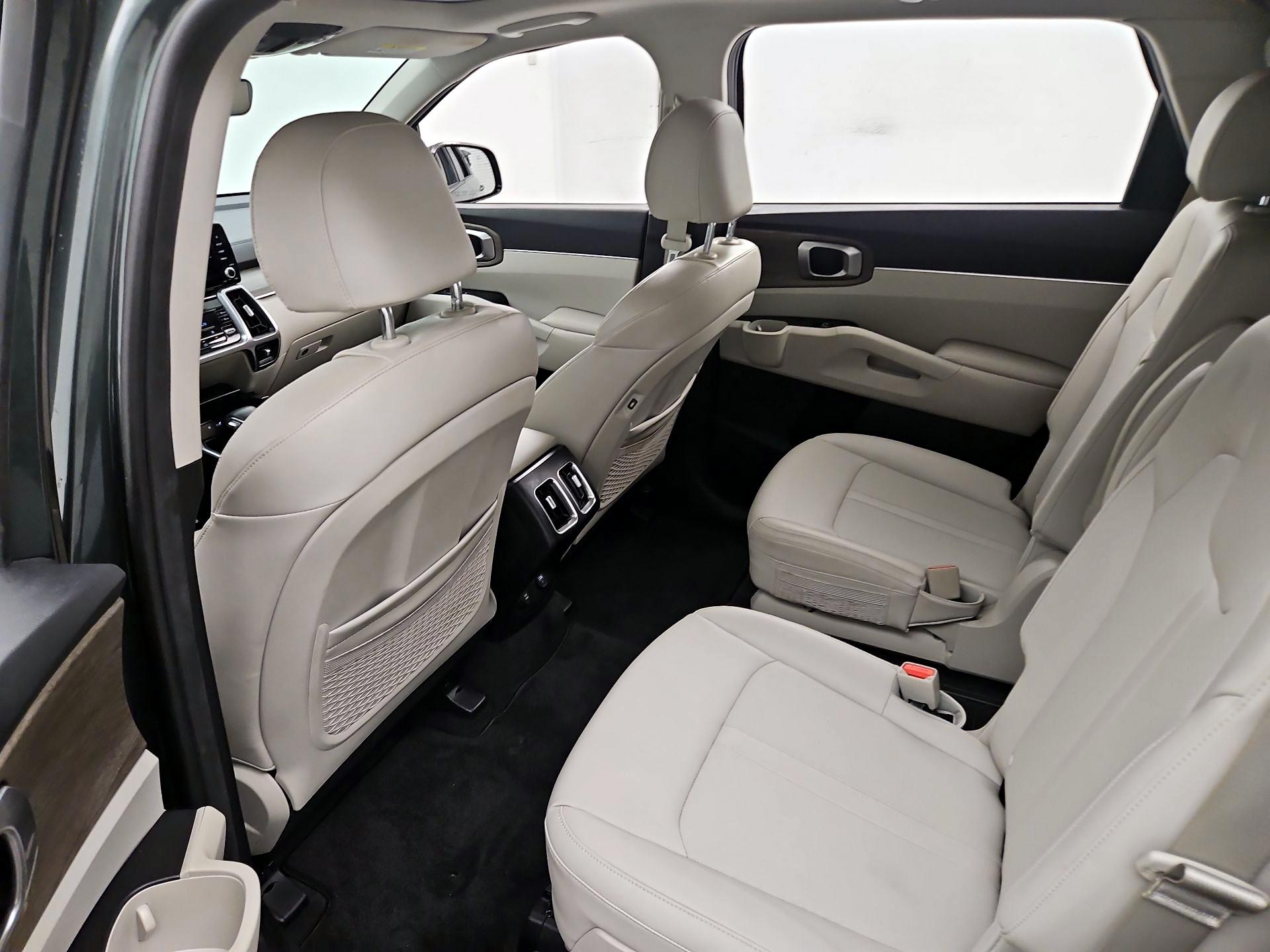 Thumbnail: 2023 Kia Sorento - 19