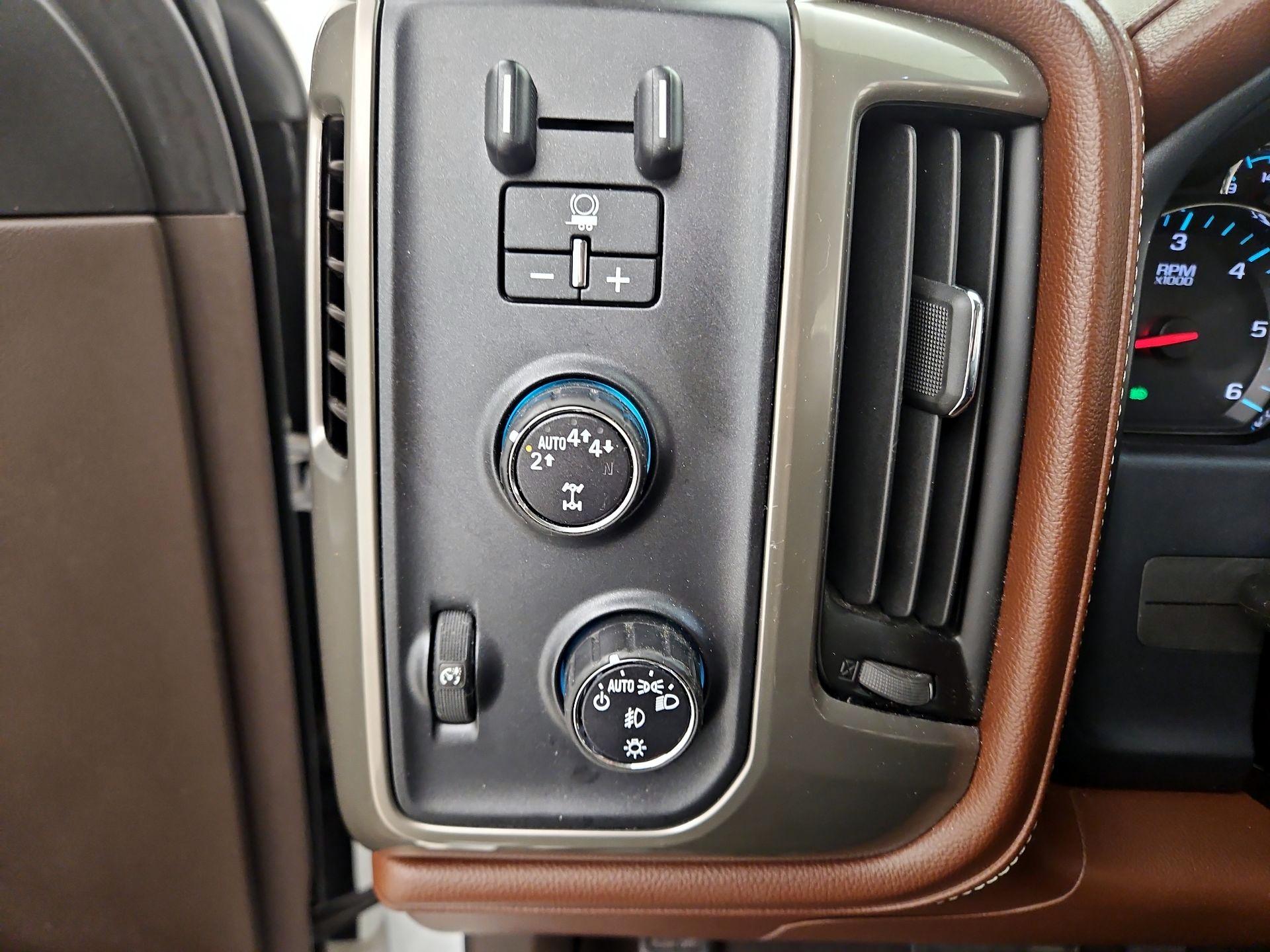 Thumbnail: 2017 Chevrolet Silverado 1500 - 13
