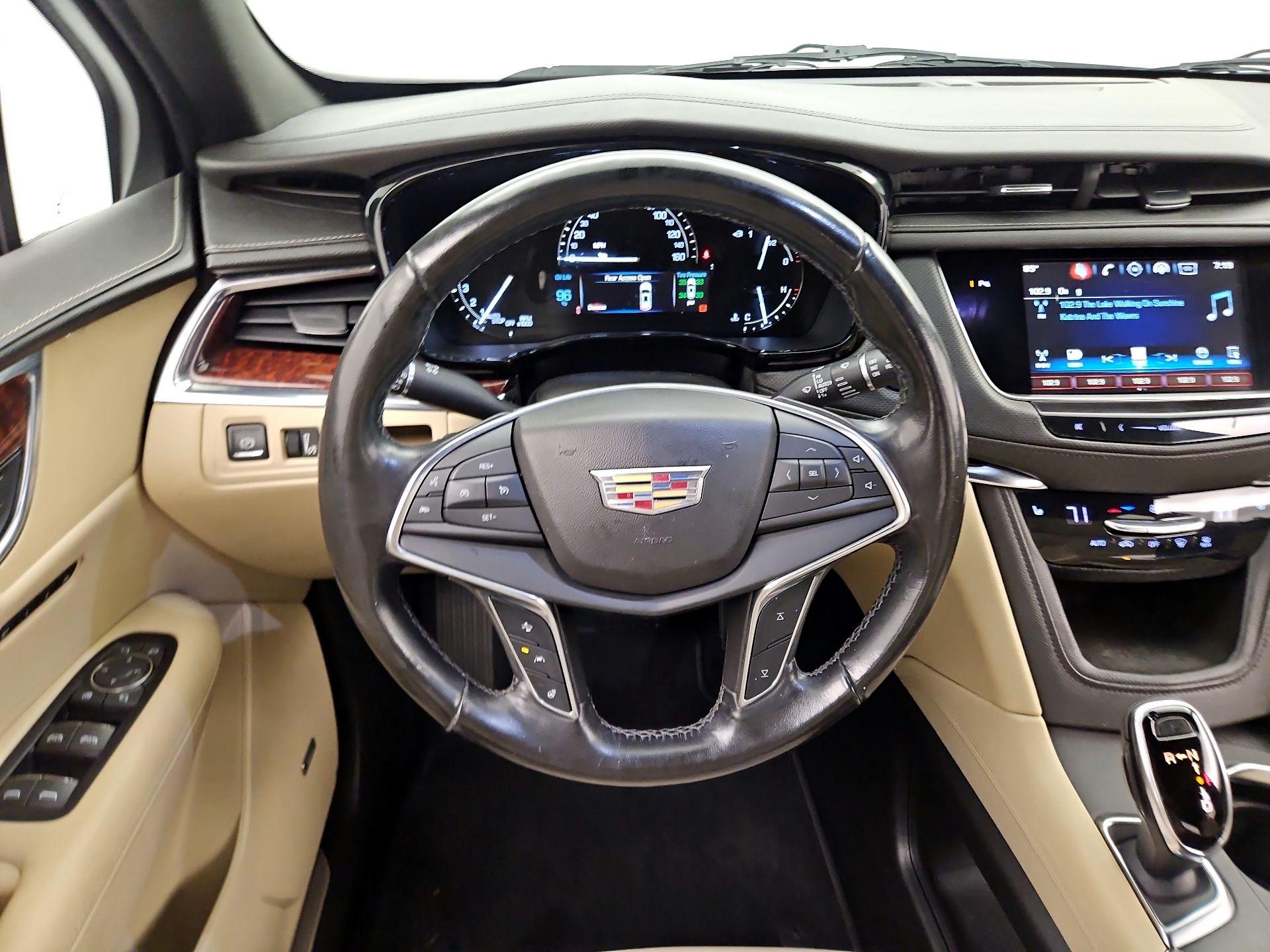 Thumbnail: 2018 Cadillac XT5 - 10