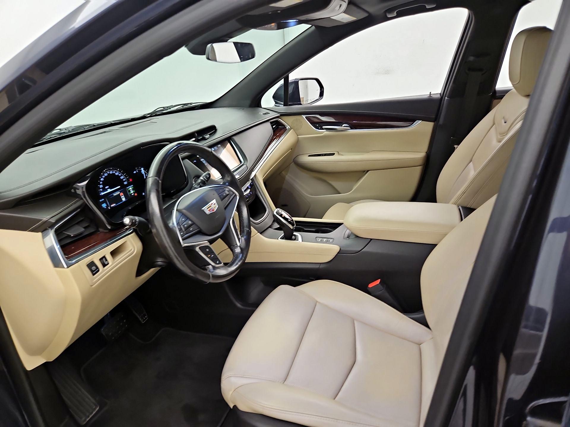 Thumbnail: 2018 Cadillac XT5 - 11